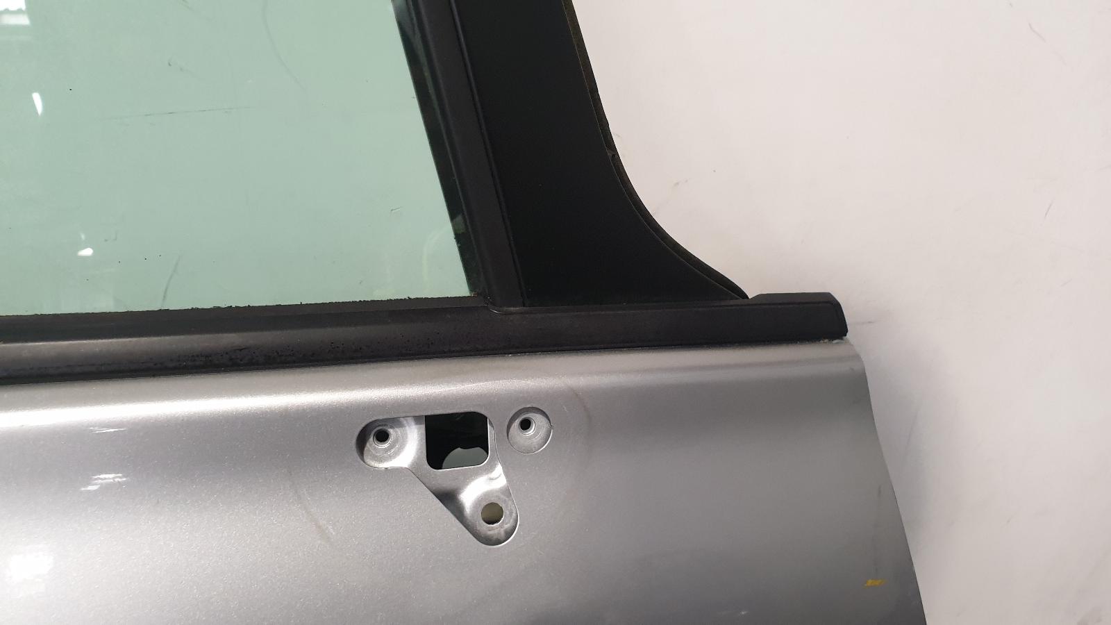 R Front Door Note Nissan 2014 