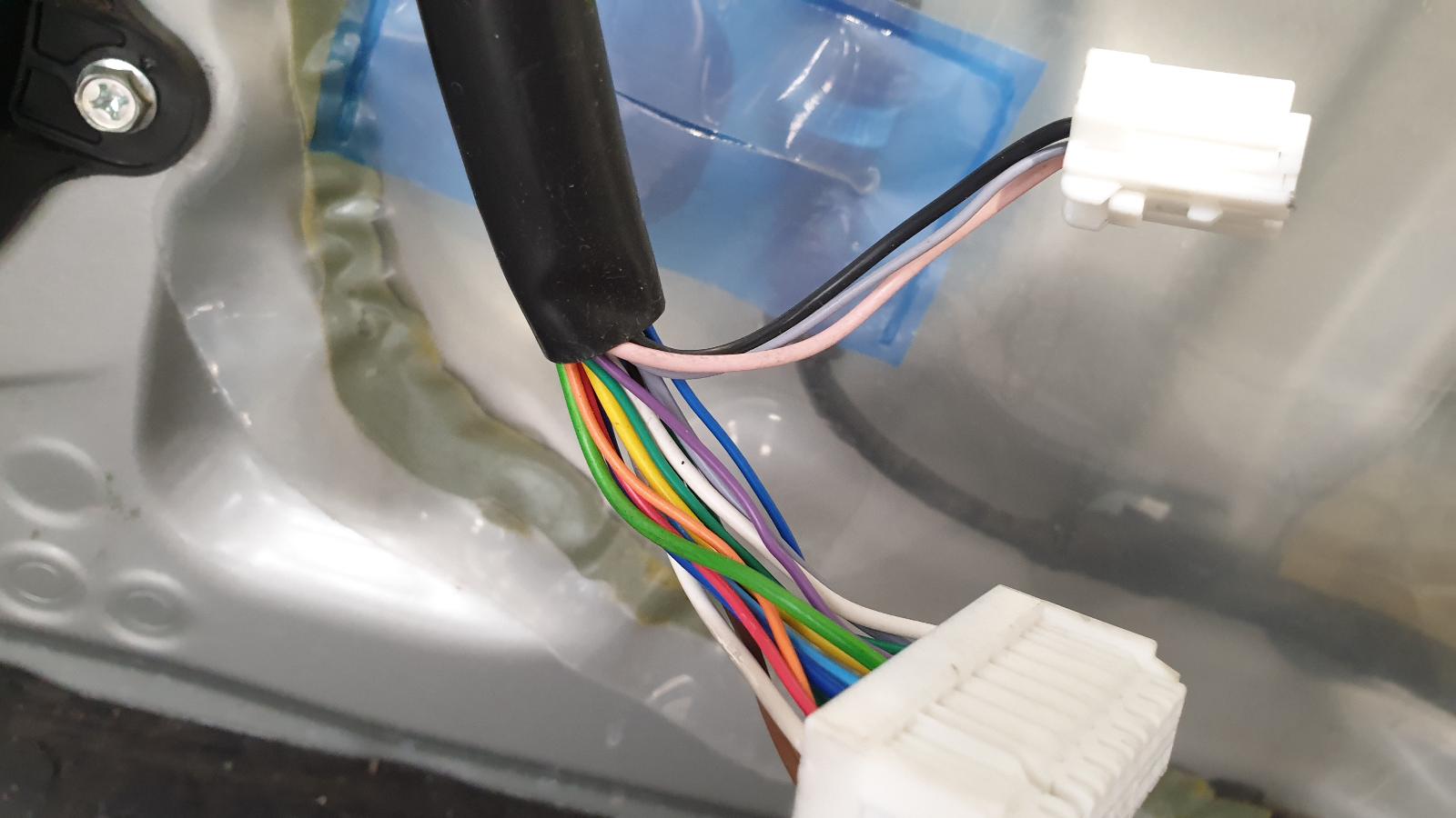 R Front Door Note Nissan 2014 