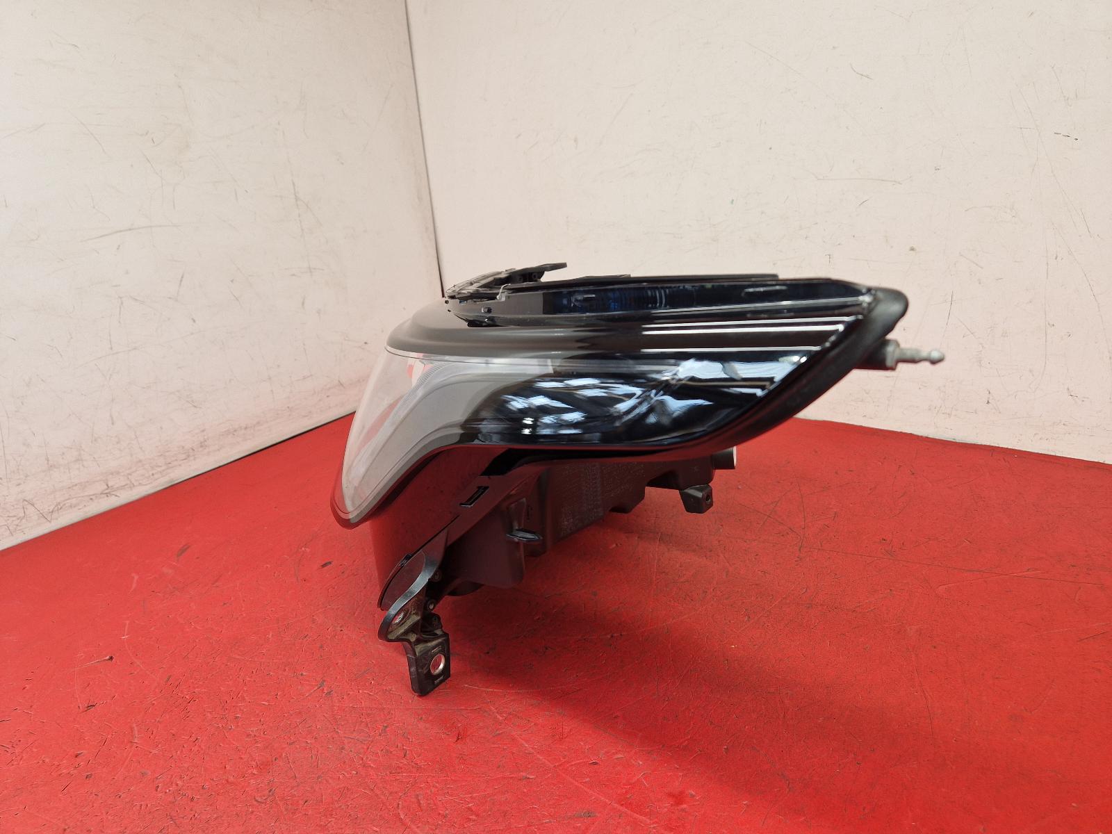 L Headlamp Range Rover Sport Land Rover 2021
