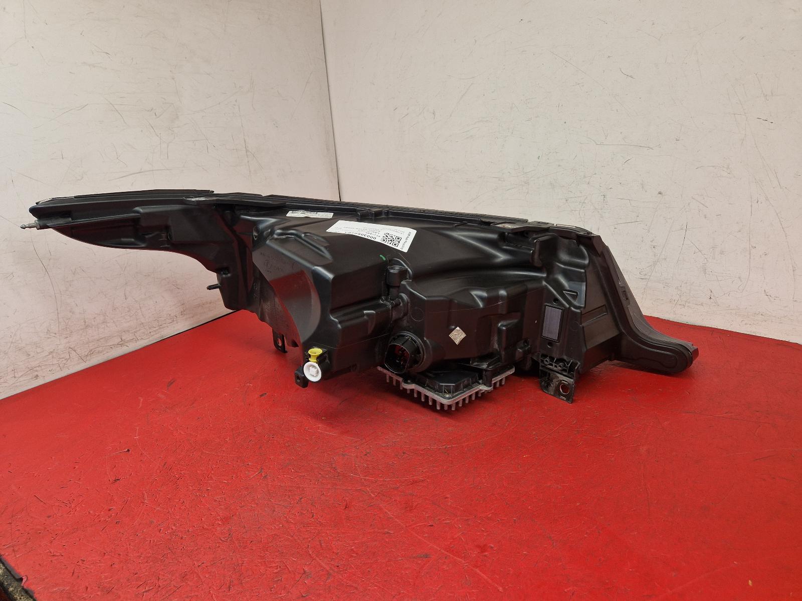 L Headlamp Range Rover Sport Land Rover 2021
