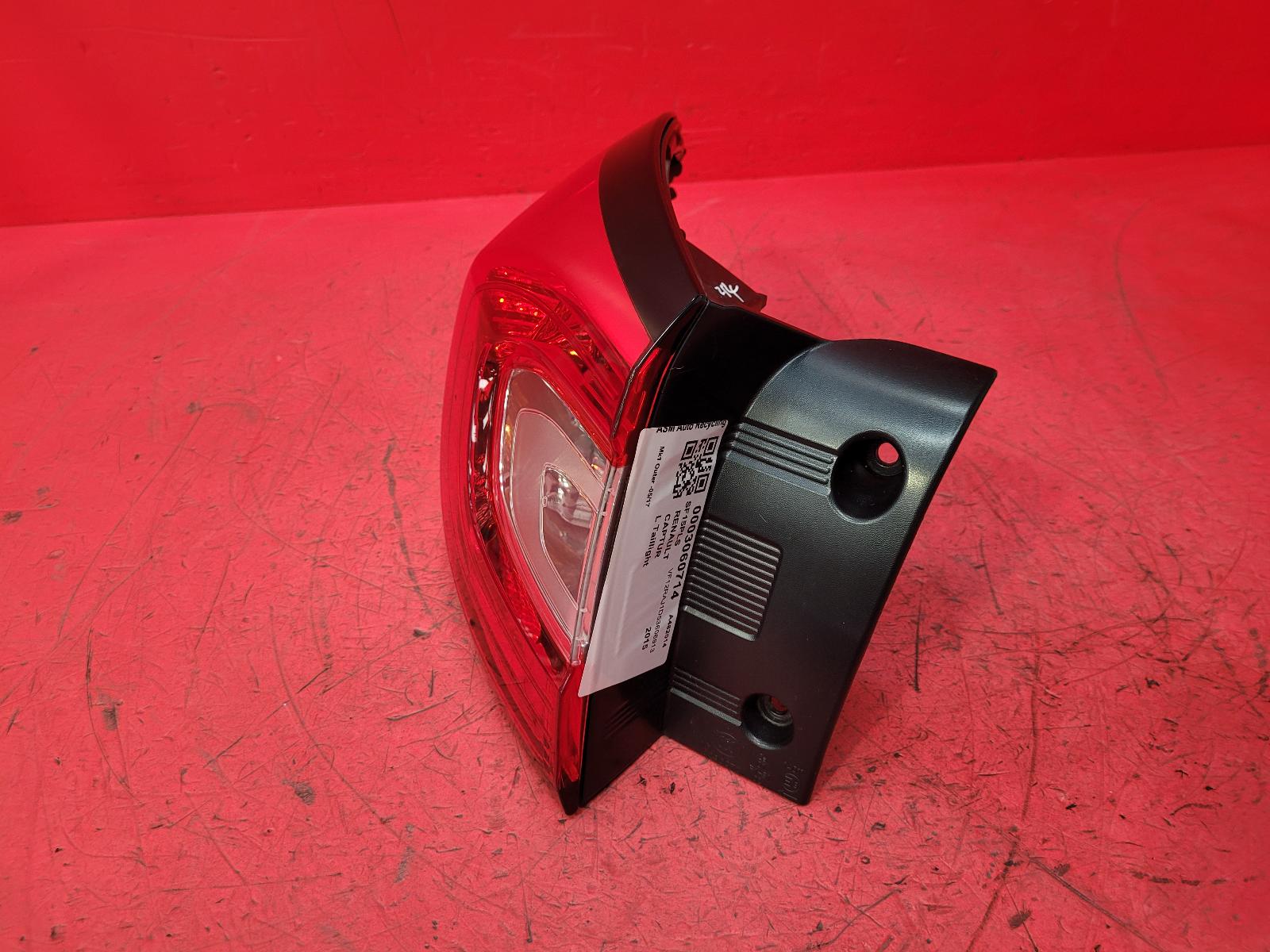 L Taillight Captur Renault 2015 