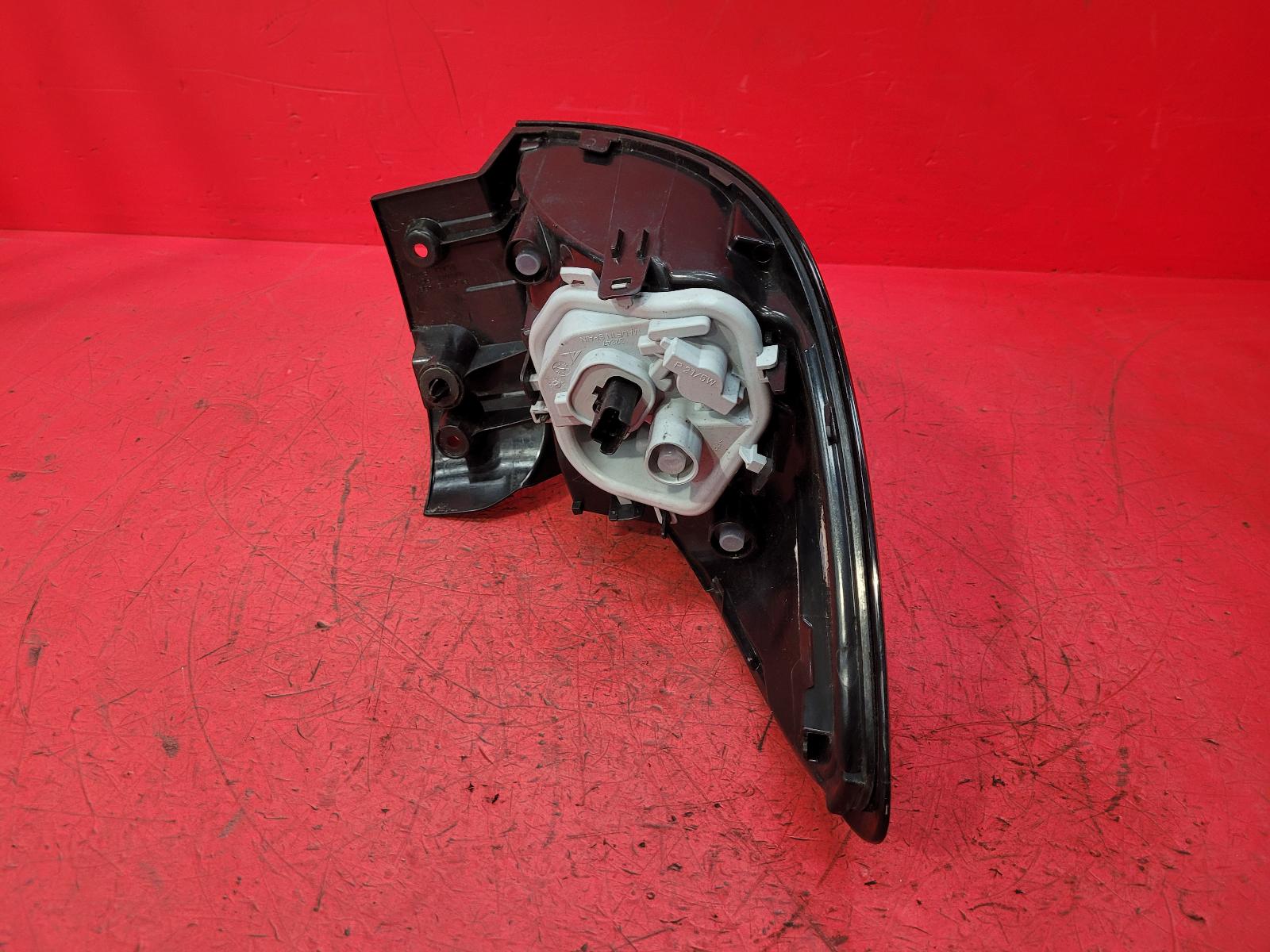 R Taillight Captur Renault 2015 