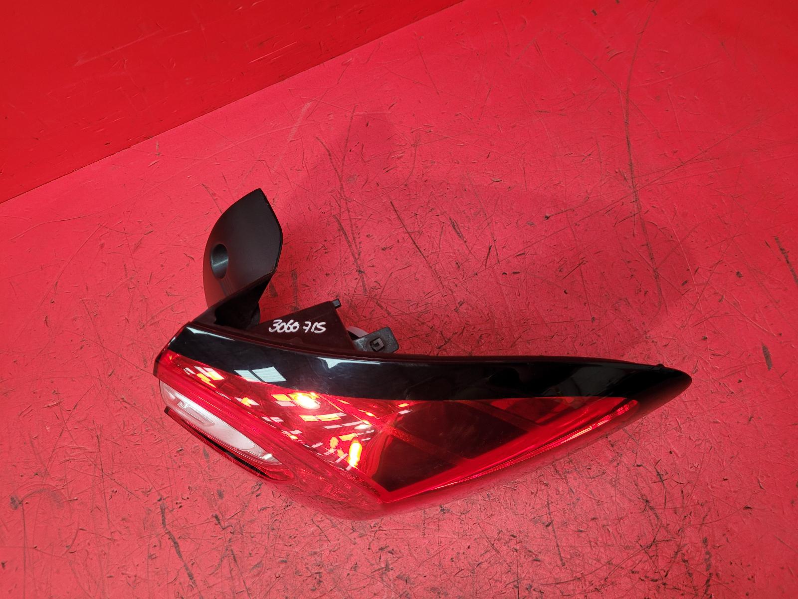 R Taillight Captur Renault 2015 