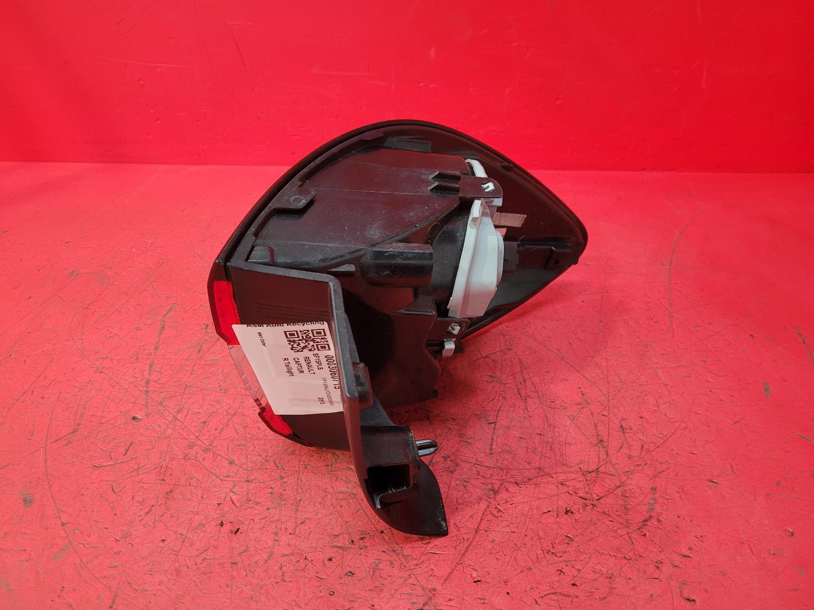 R Taillight Captur Renault 2015 