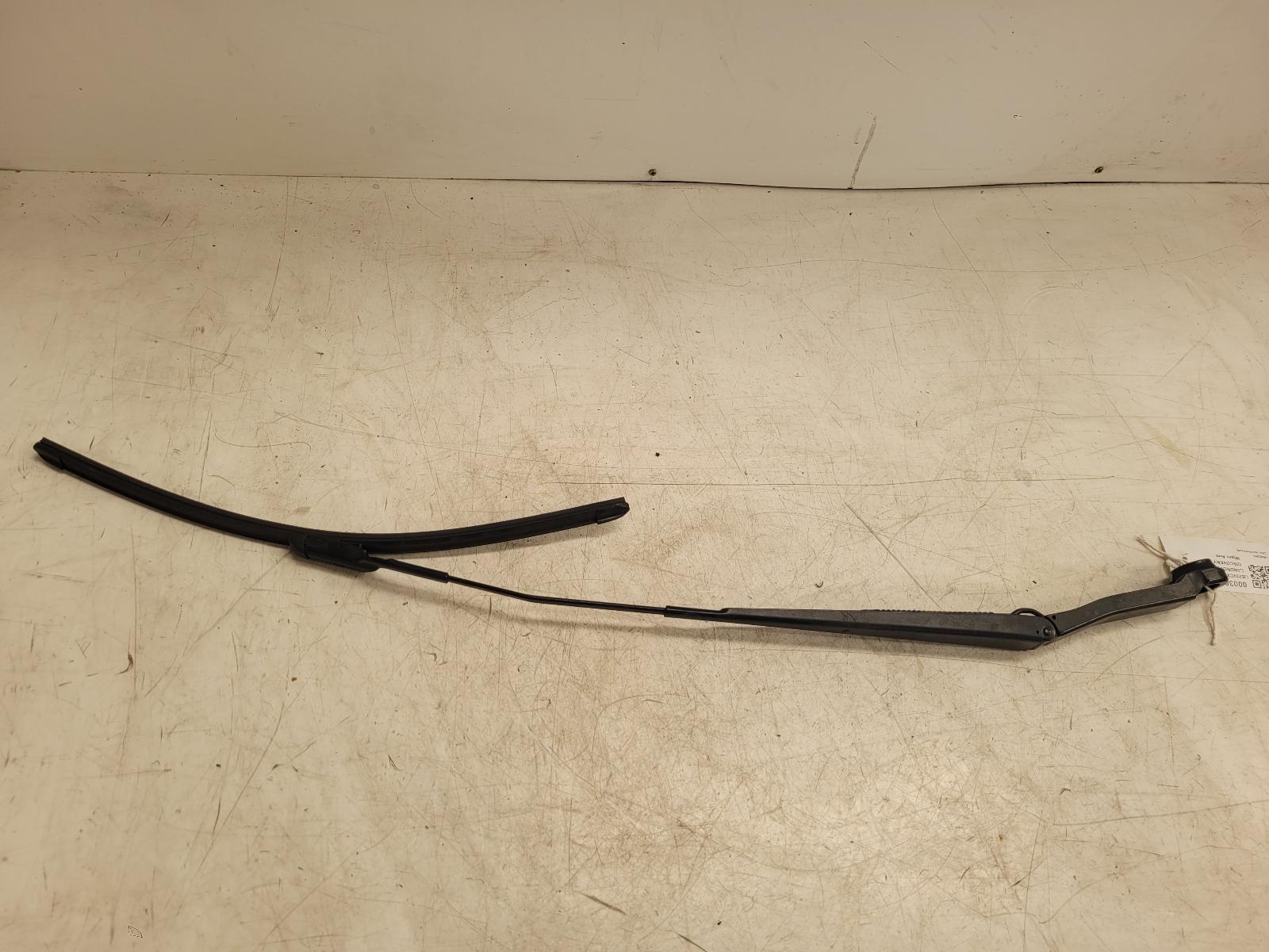 View Auto part Wiper Arm Land Rover Discovery 2023