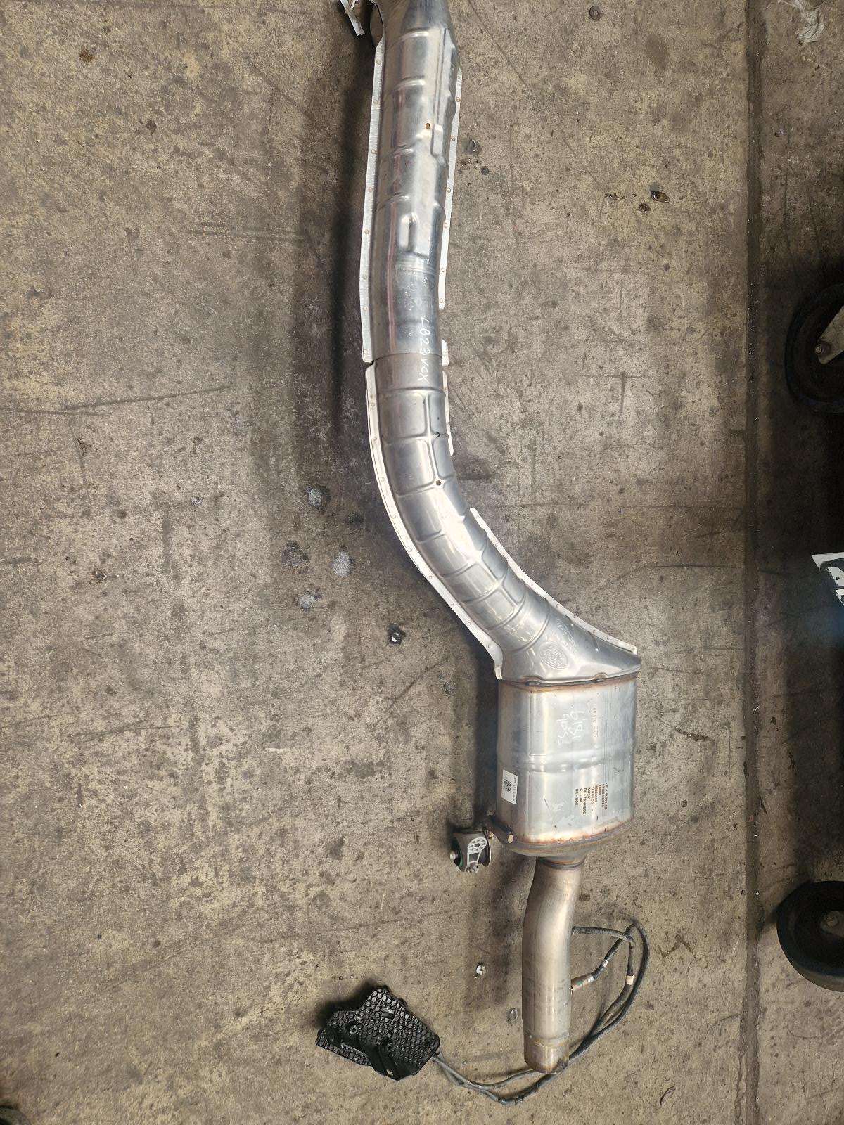 View Auto part Catalytic Converter Land Rover Discovery 2023