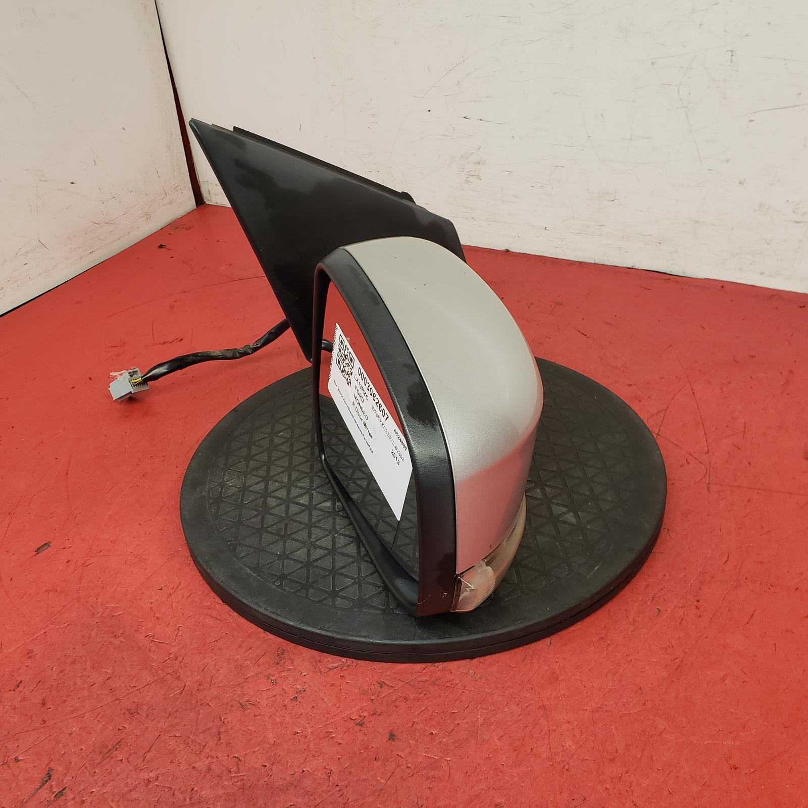 R Door Mirror Mondeo Ford 2013
