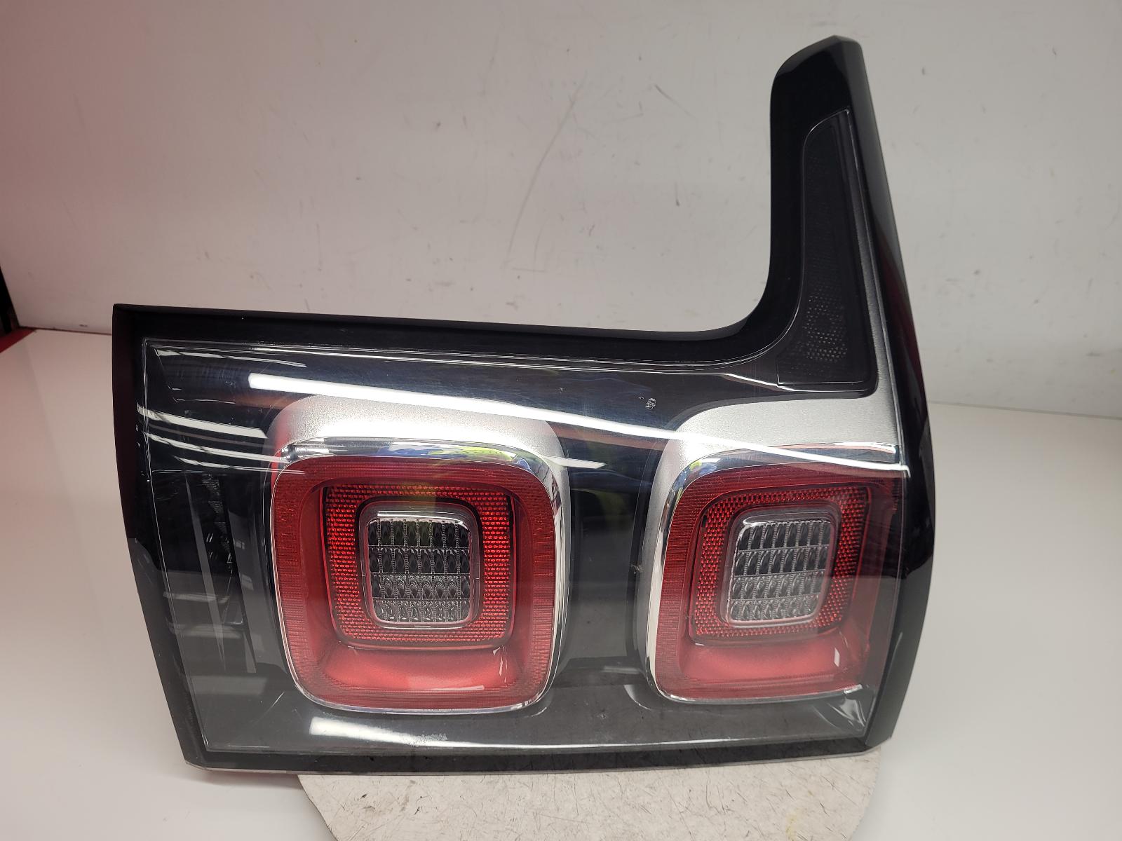 View Auto part L Taillight Land Rover Range Rover 2019