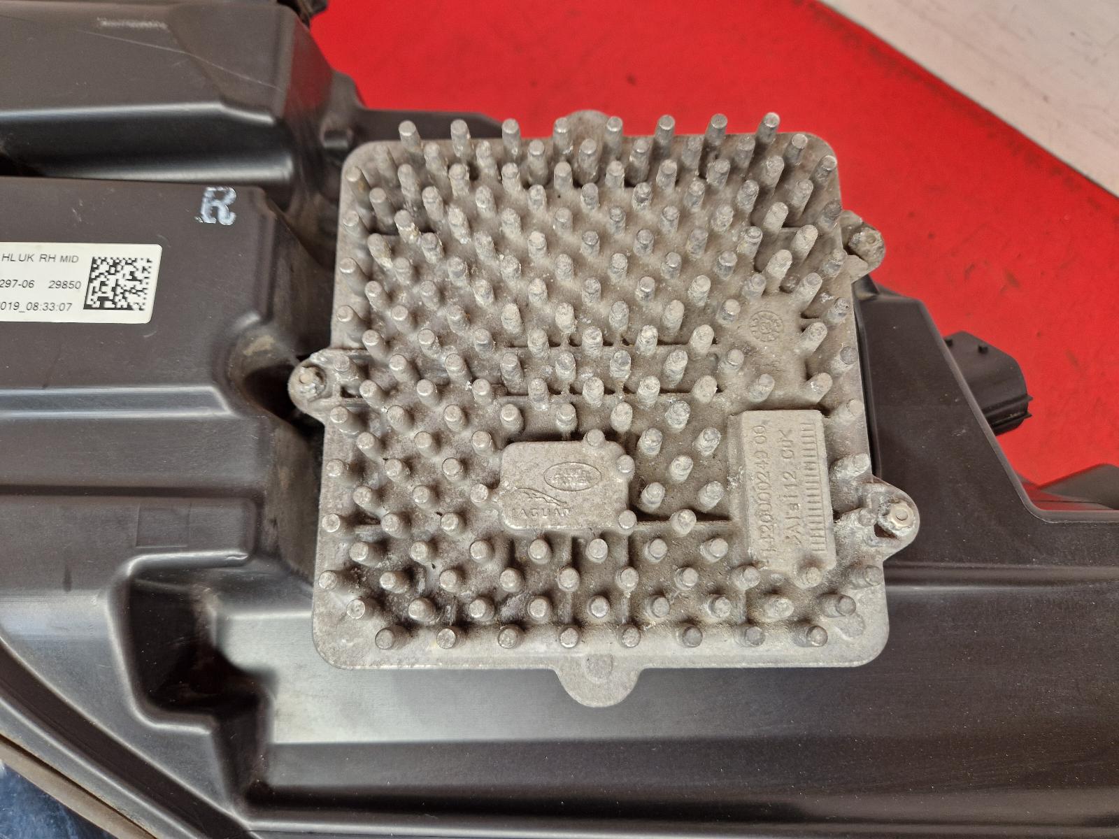 R Headlamp Range Rover Land Rover 2019 