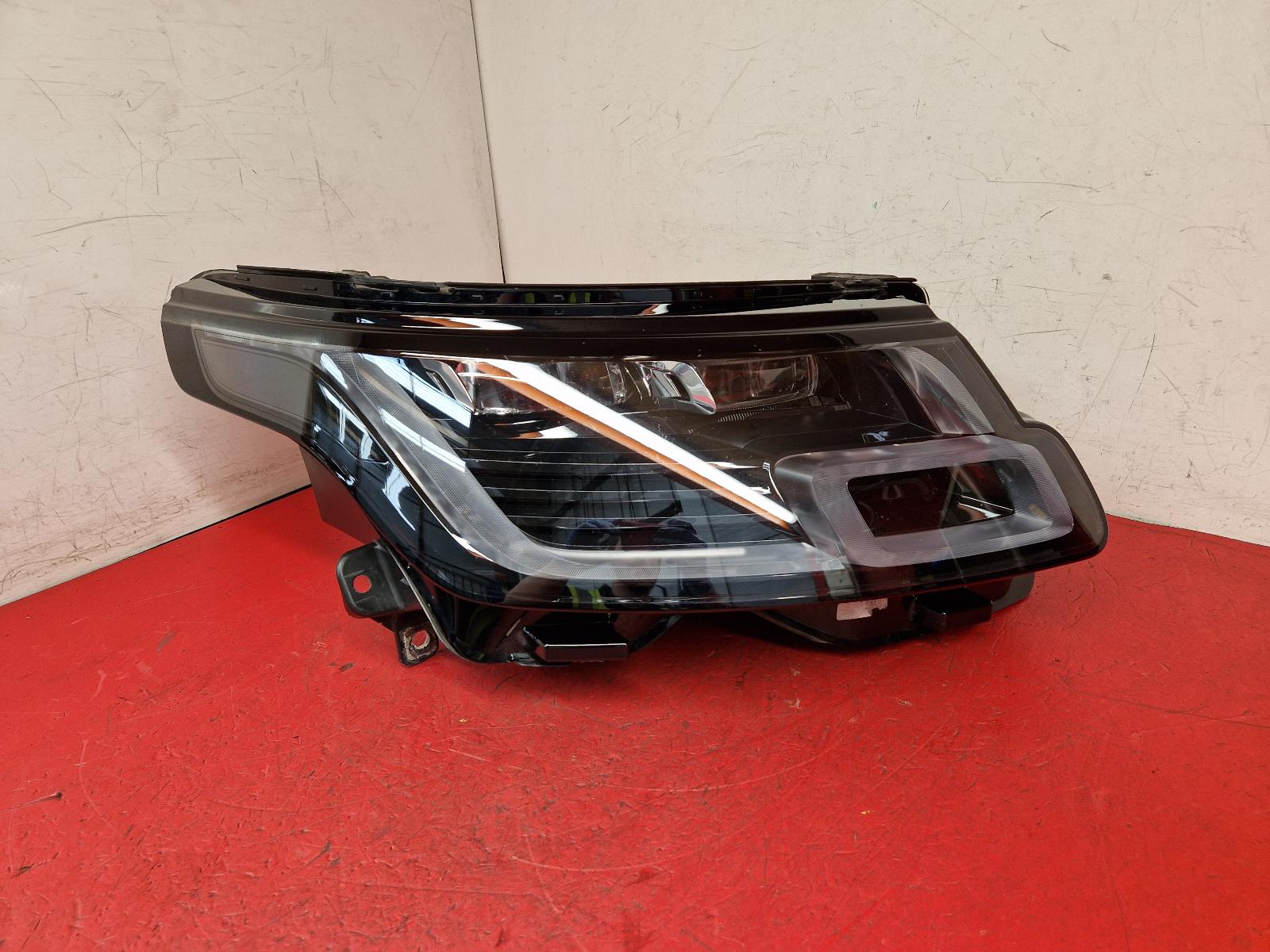 R Headlamp Range Rover Land Rover 2019