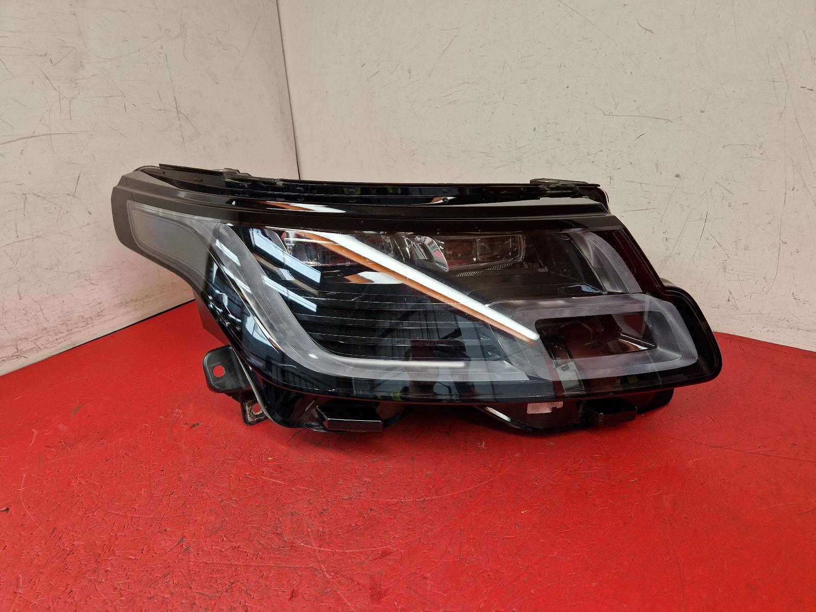 R Headlamp Range Rover Land Rover 2019 