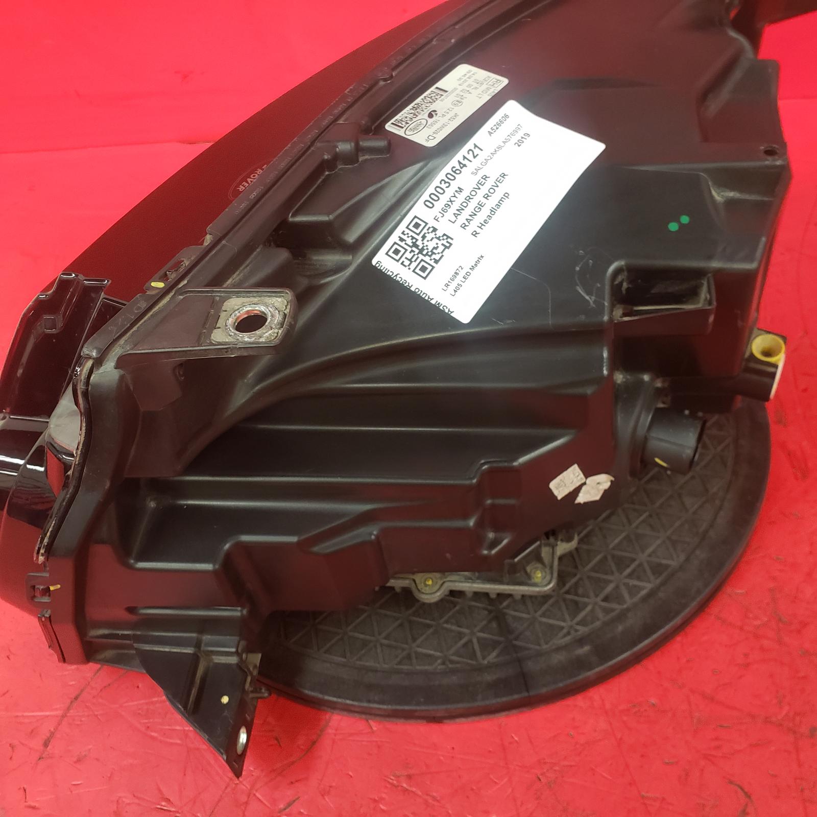 R Headlamp Range Rover Land Rover 2019 