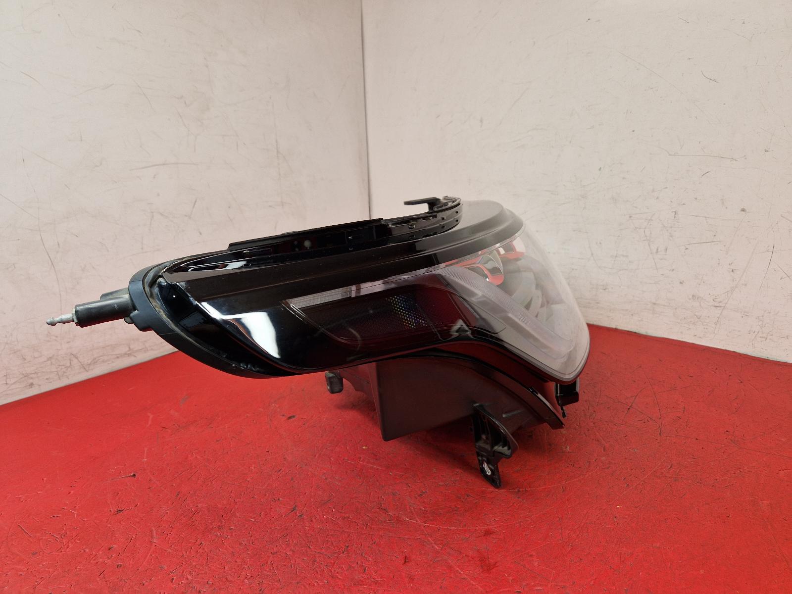 R Headlamp Range Rover Land Rover 2019 