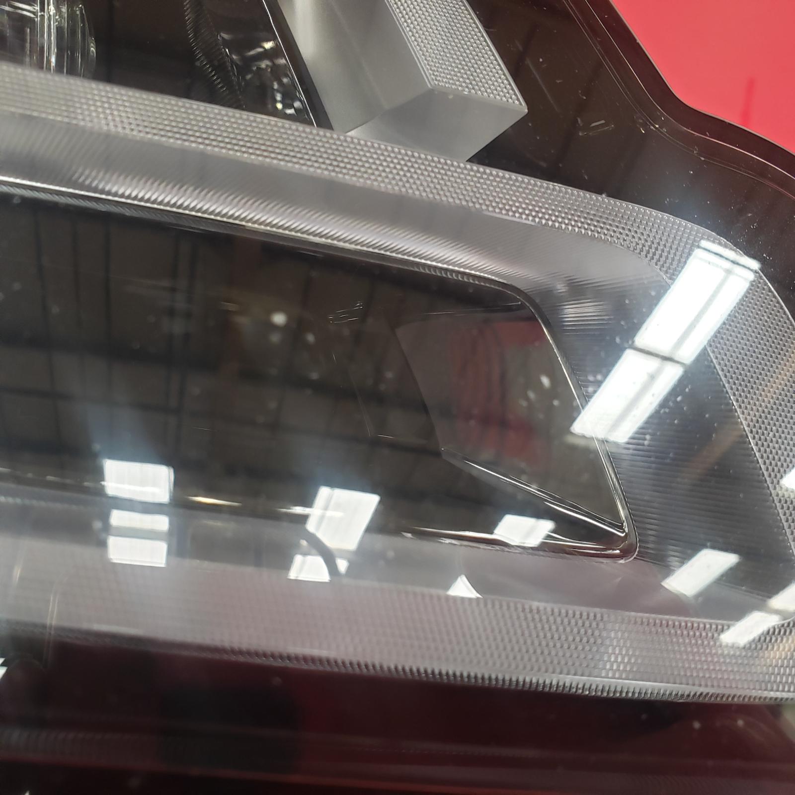 R Headlamp Range Rover Land Rover 2019