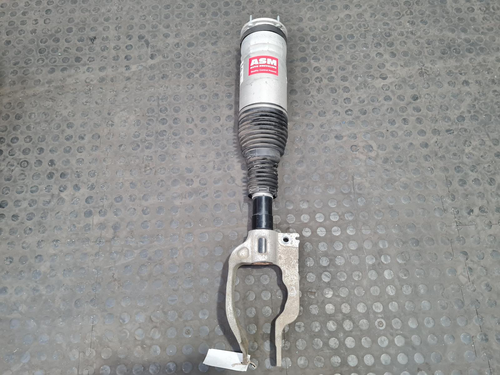 View Auto part LF Strut Land Rover Range Rover Sport 2019