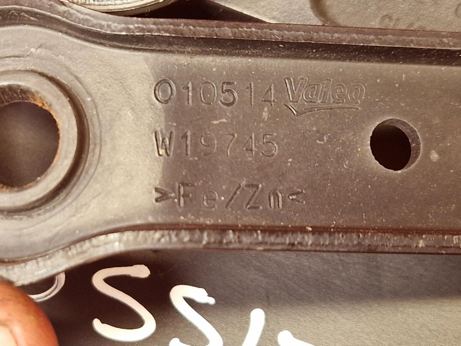 Wiper Arm A Class Mercedes 2014