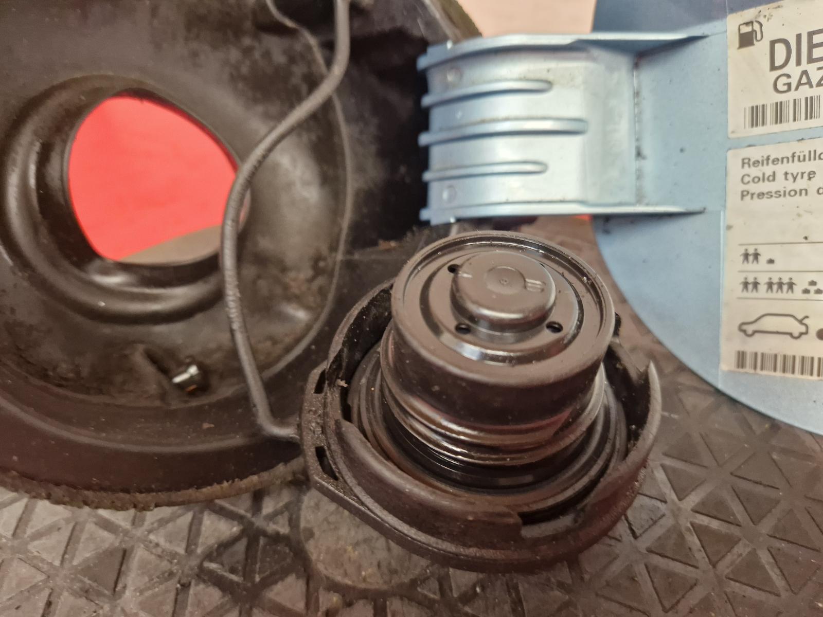 Fuel Filler Flap Golf Volkswagen 2010 