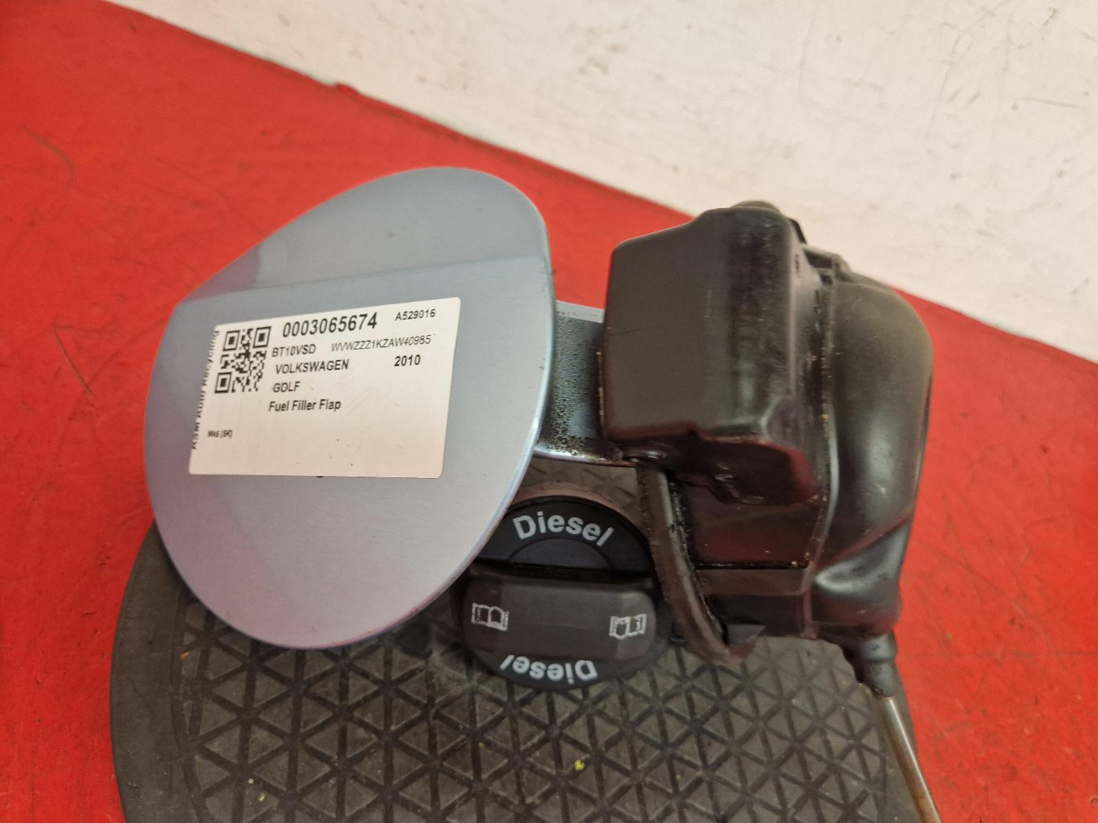 Fuel Filler Flap Golf Volkswagen 2010 