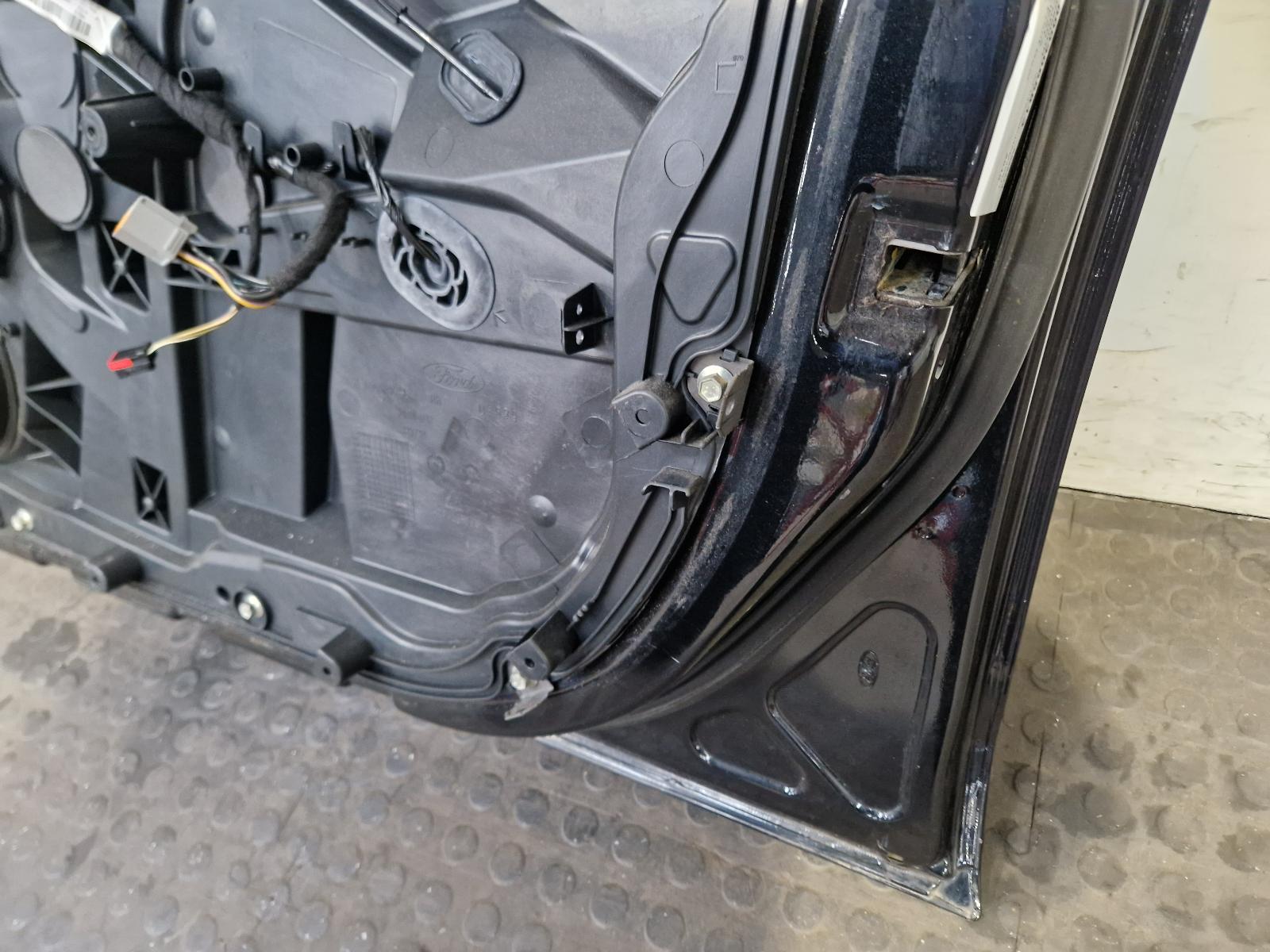 R Front Door Fiesta Ford 2010