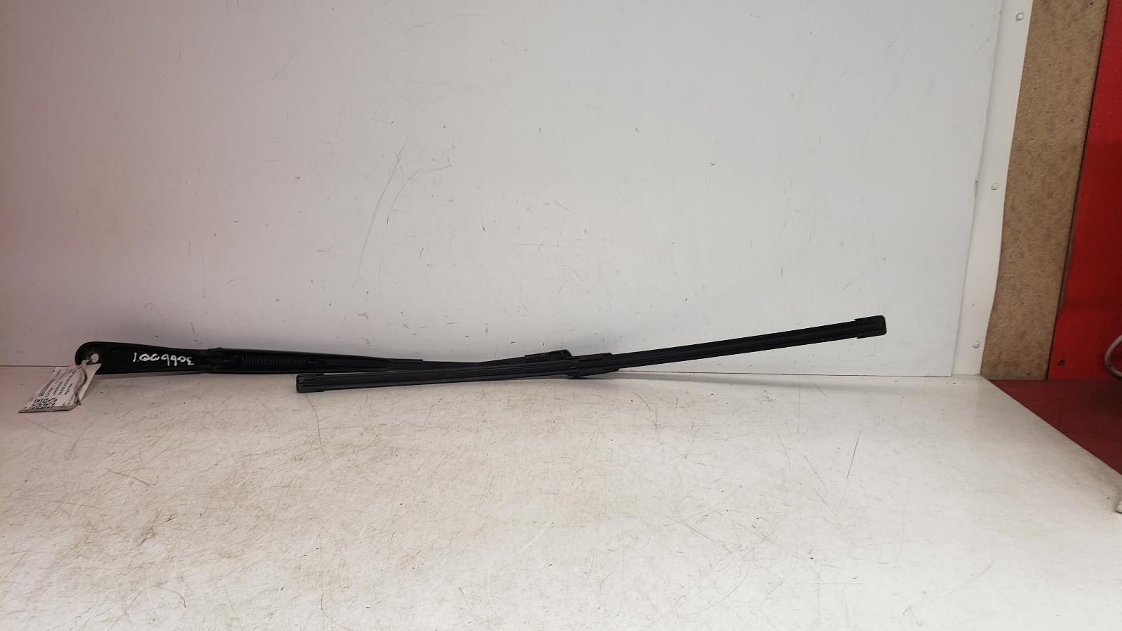 View Auto part Wiper Arm Land Rover Range Rover Velar 2017