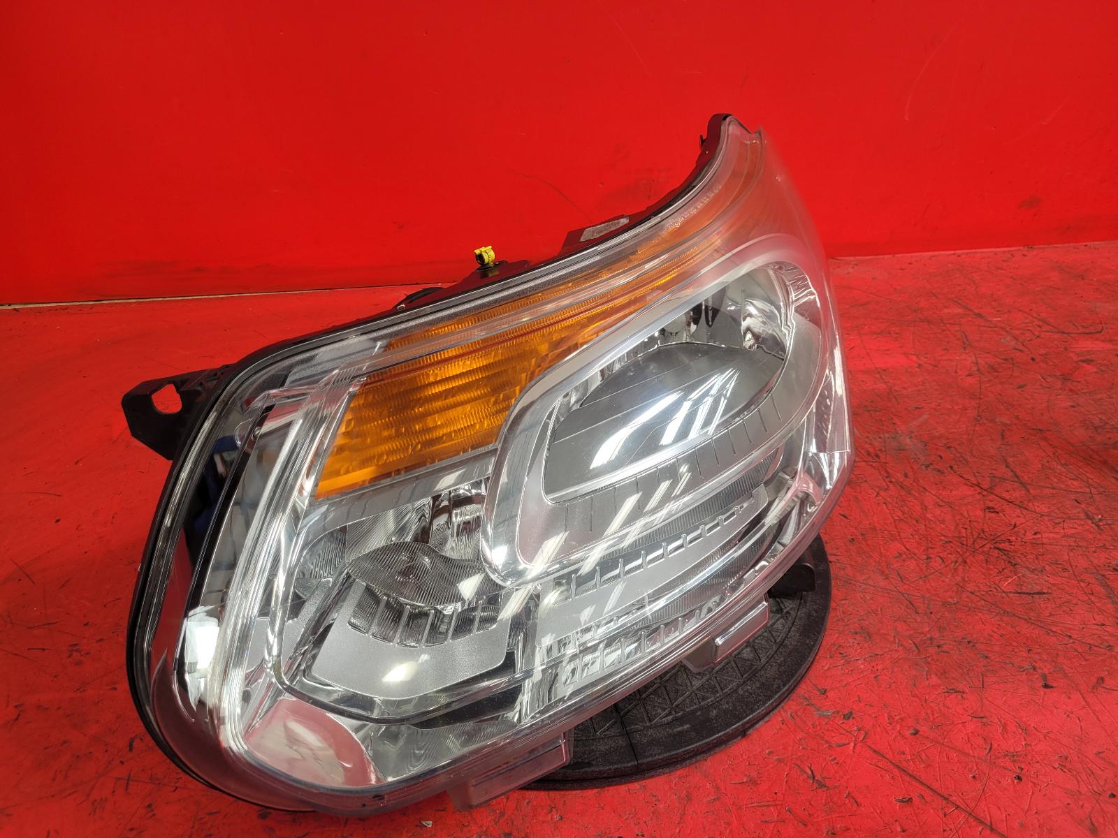 L Headlamp C3 Picasso Citroen 2012 