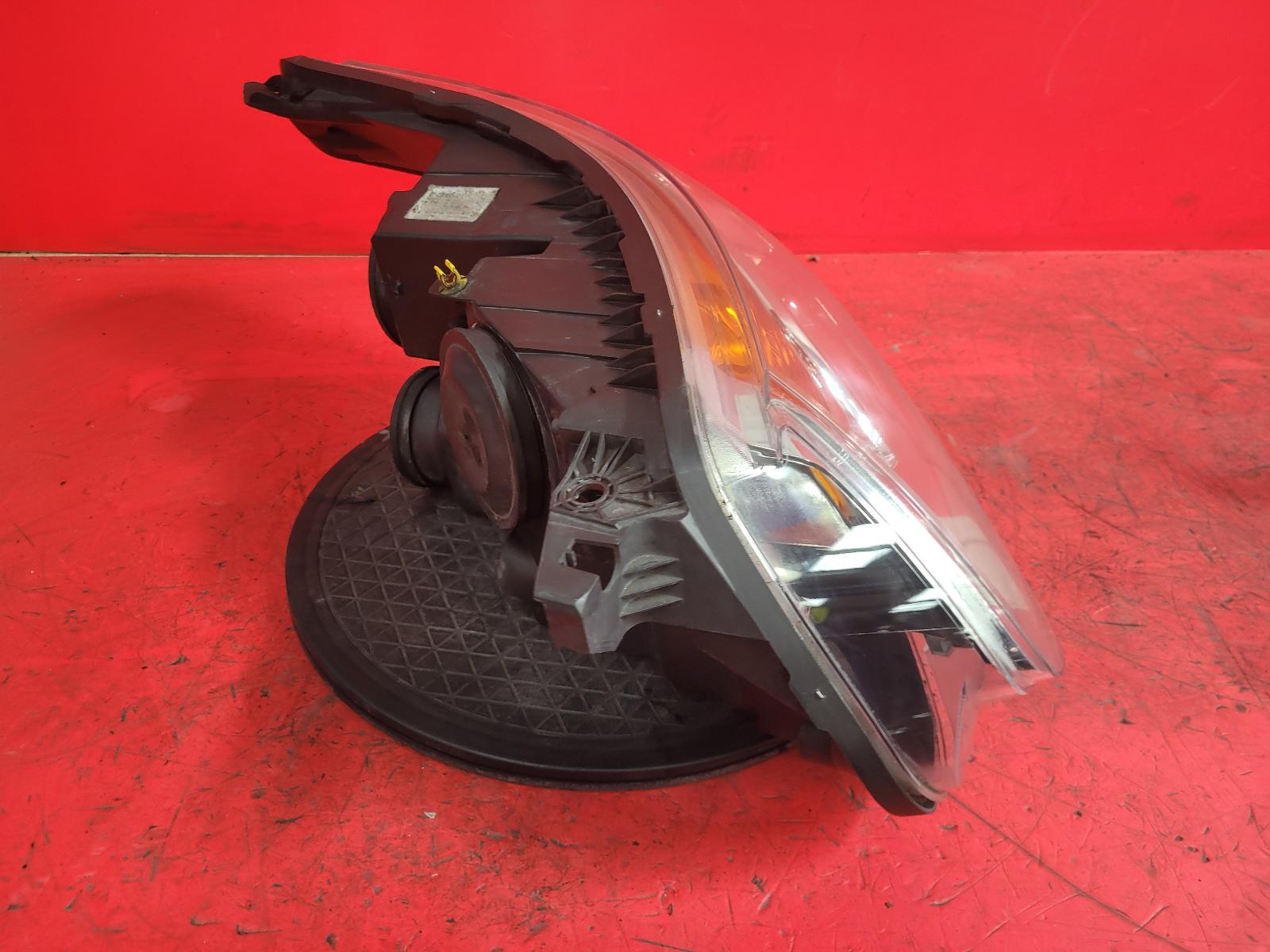 L Headlamp C3 Picasso Citroen 2012