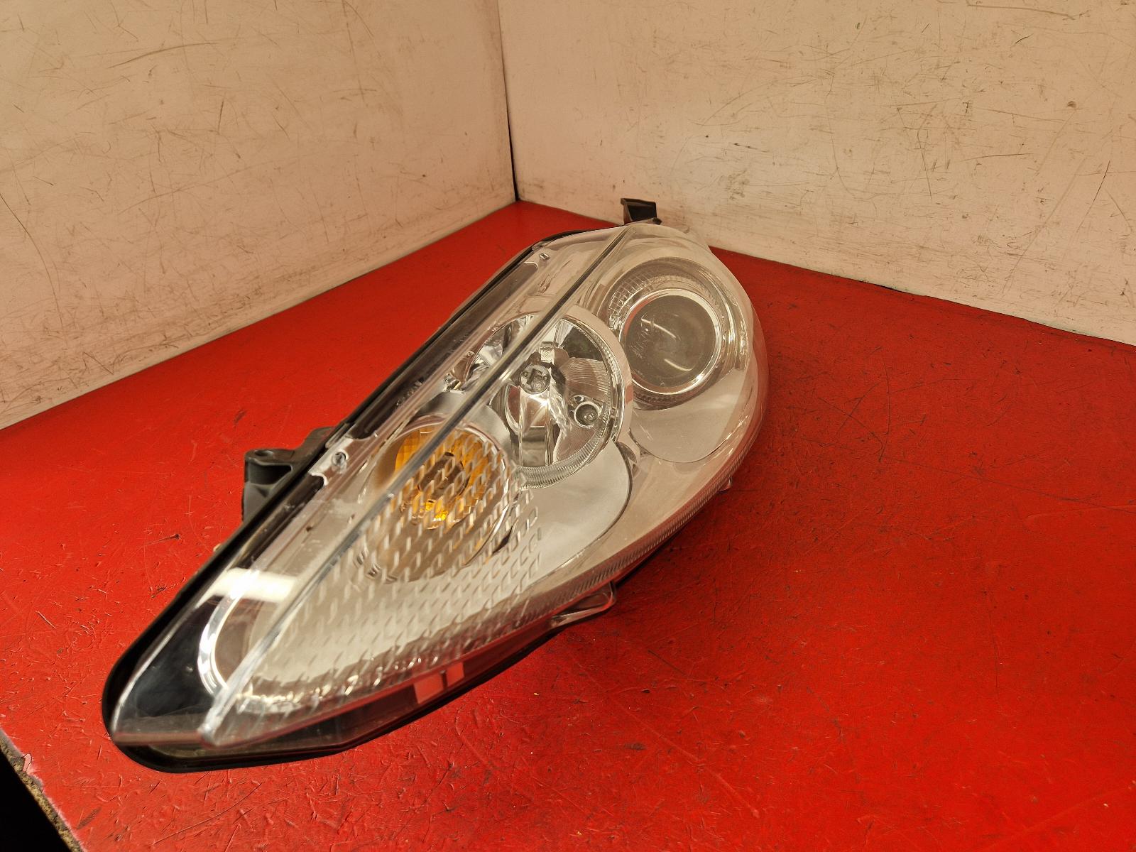 L Headlamp Fiesta Ford 2009