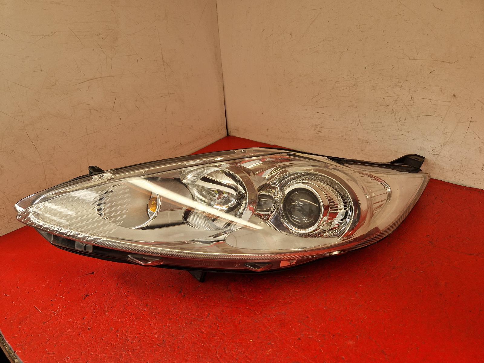 L Headlamp Fiesta Ford 2009