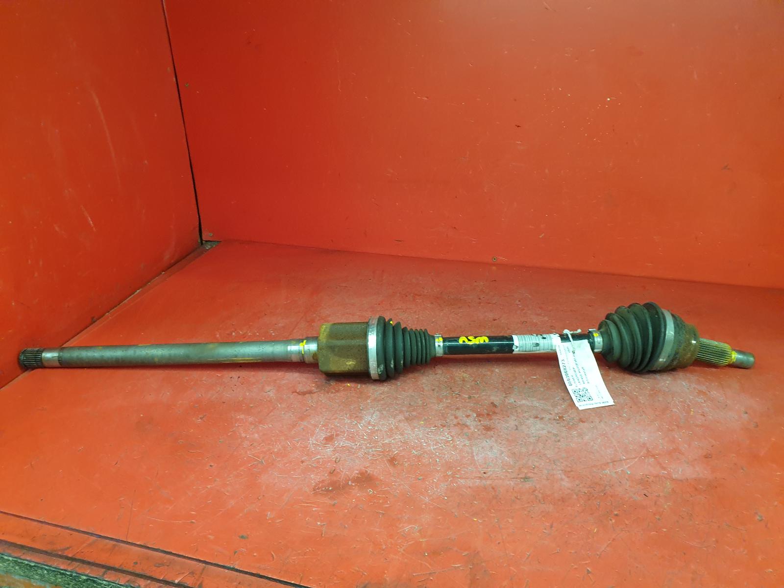View Auto part Right Driveshaft Land Rover Range Rover Velar 2020