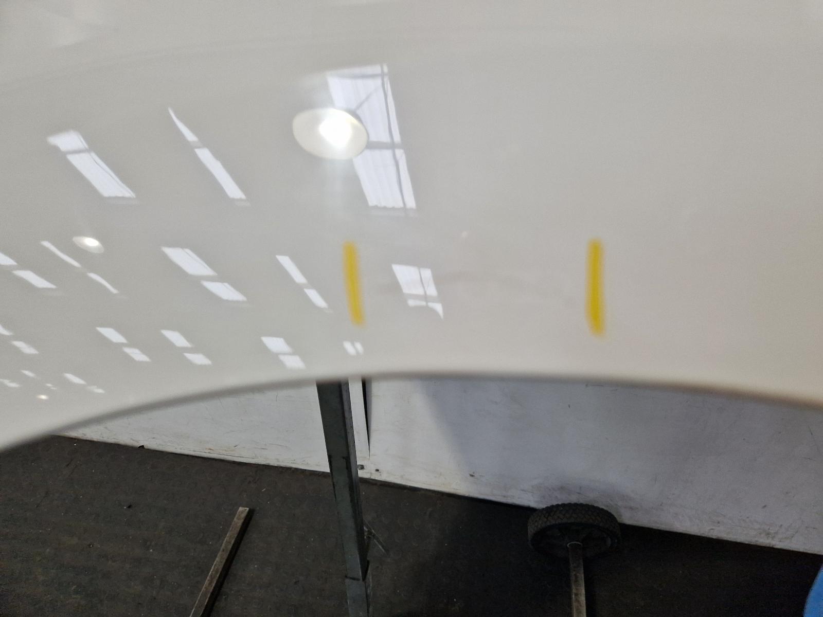 R Wing Polo Volkswagen 2010