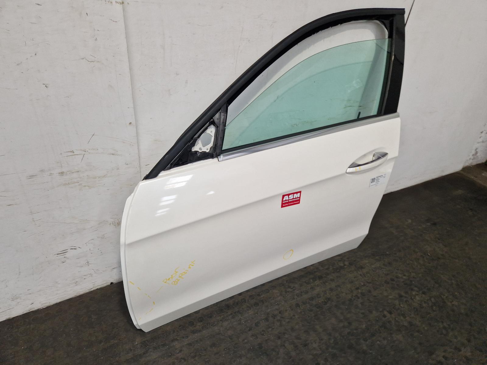 L Front Door E Class Mercedes 2015 