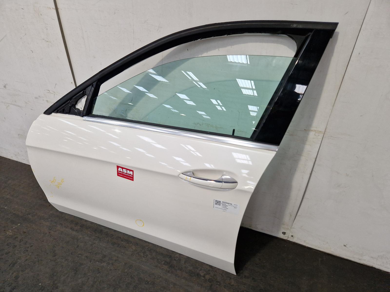L Front Door E Class Mercedes 2015