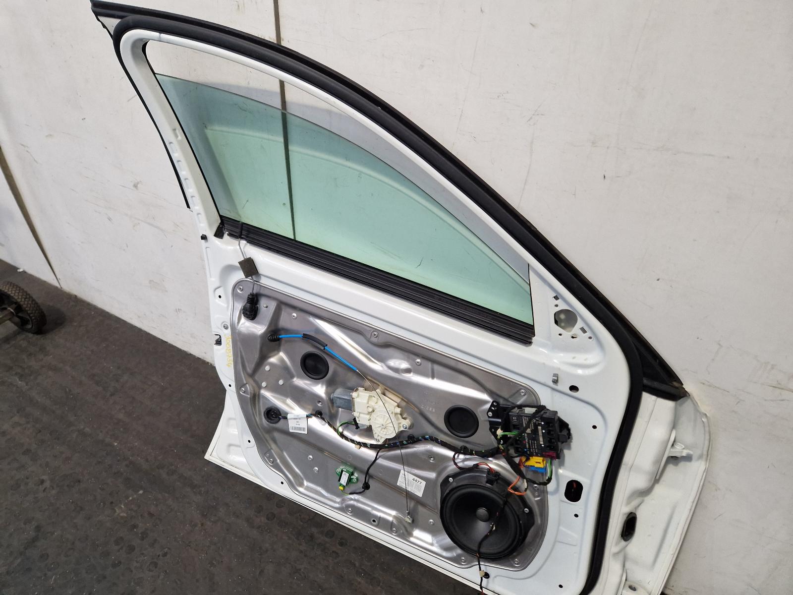 L Front Door E Class Mercedes 2015