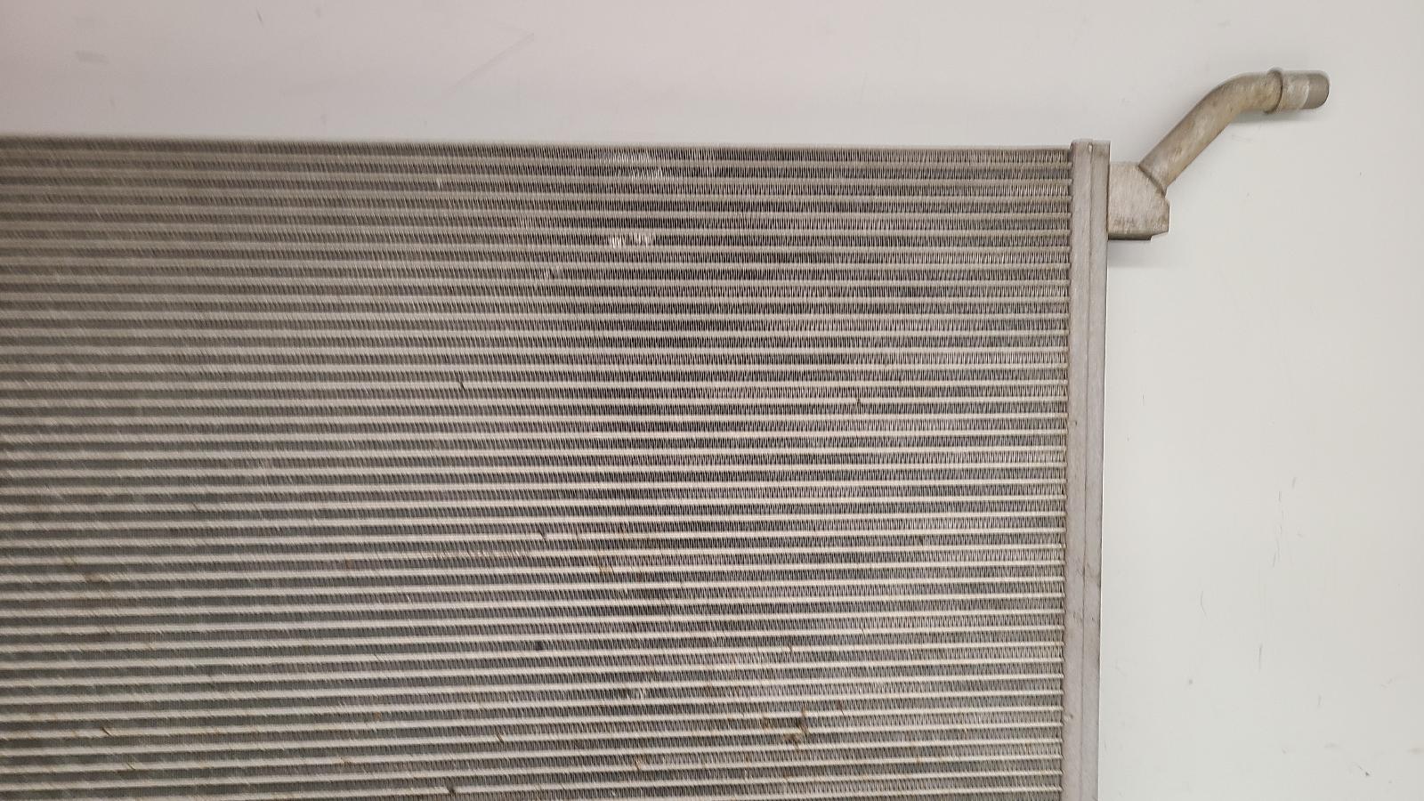 View Auto part Radiator Land Rover Range Rover Velar 2019