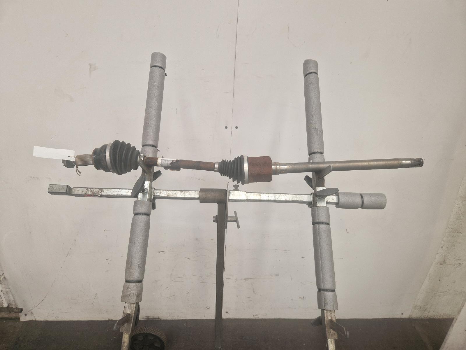 View Auto part Right Driveshaft Land Rover Range Rover Velar 2020