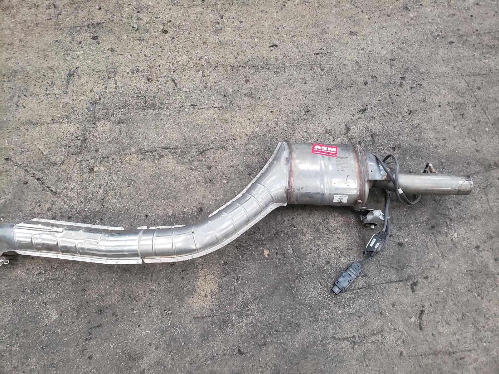 View Auto part Catalytic Converter Land Rover Defender 2023