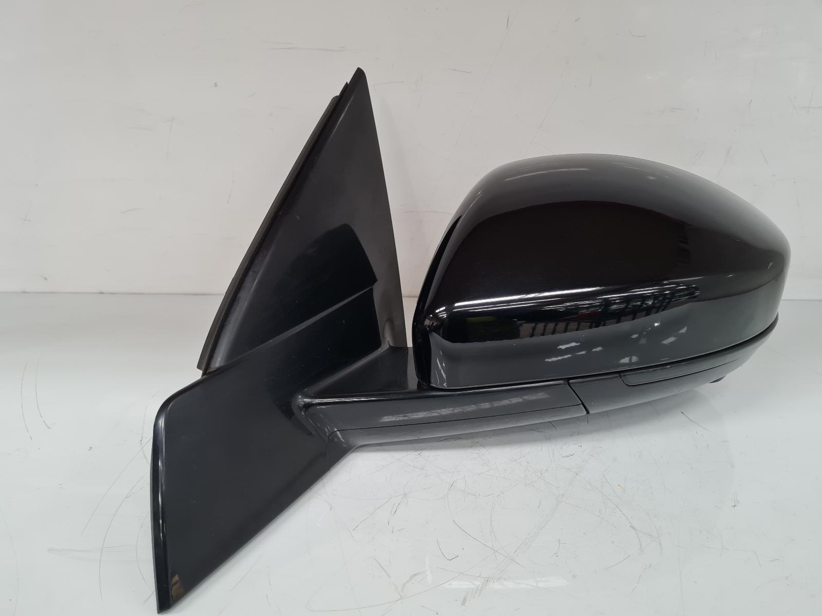 View Auto part L Door Mirror Land Rover Discovery Sport 2020