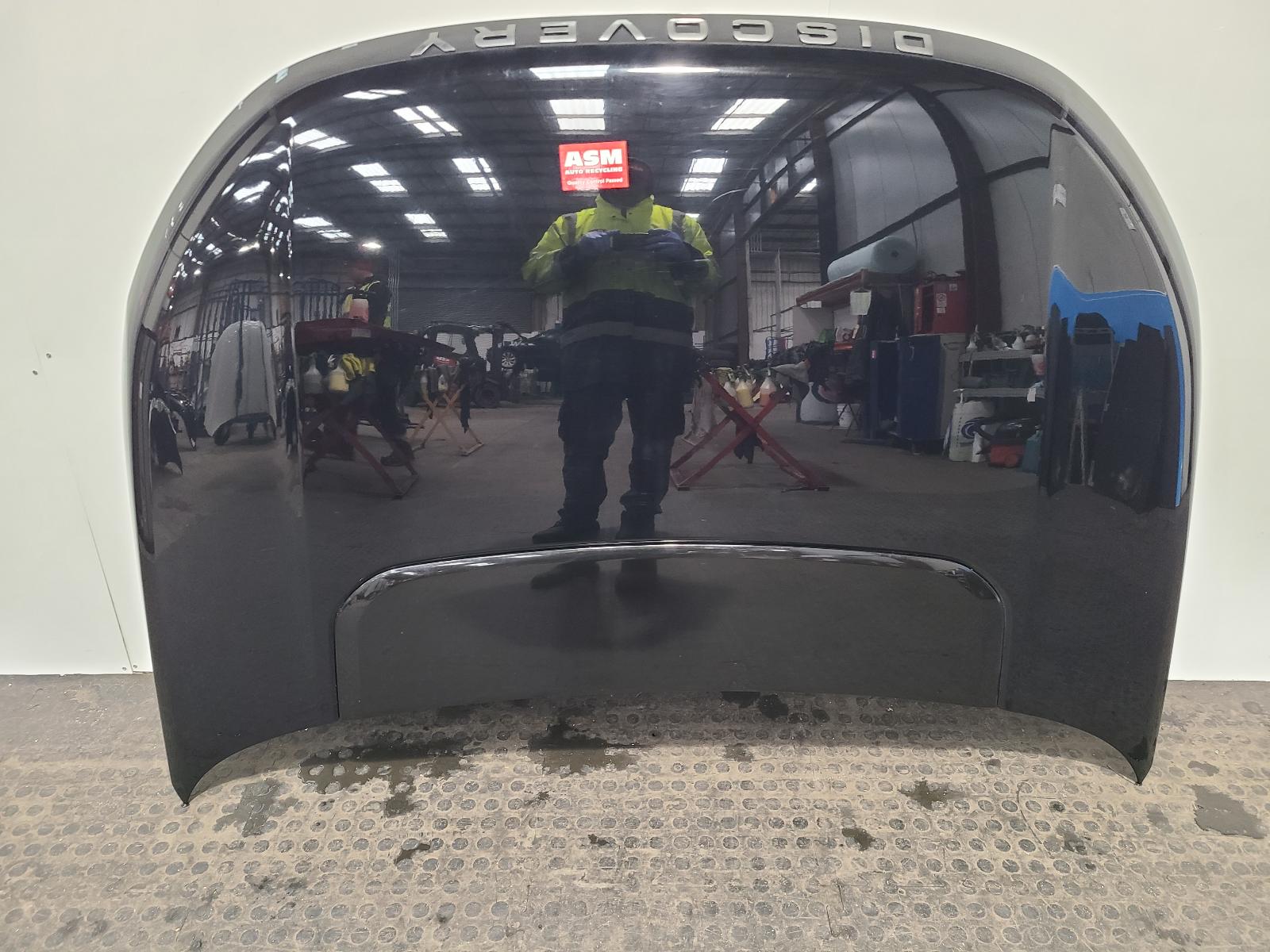 View Auto part Bonnet Land Rover Discovery Sport 2018