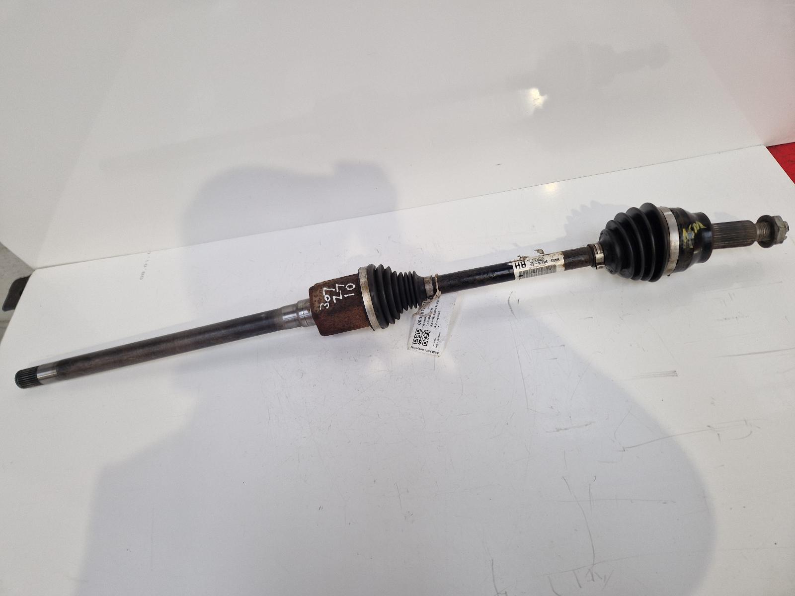 View Auto part Right Driveshaft Land Rover Range Rover Velar 2020