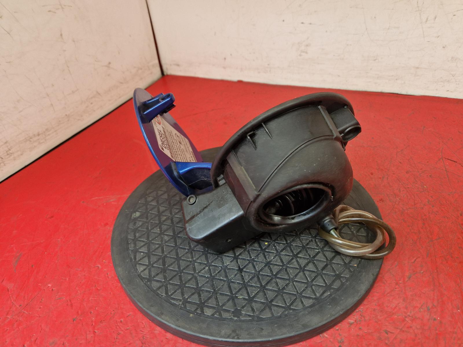 Fuel Filler Flap Scirocco Volkswagen 2011