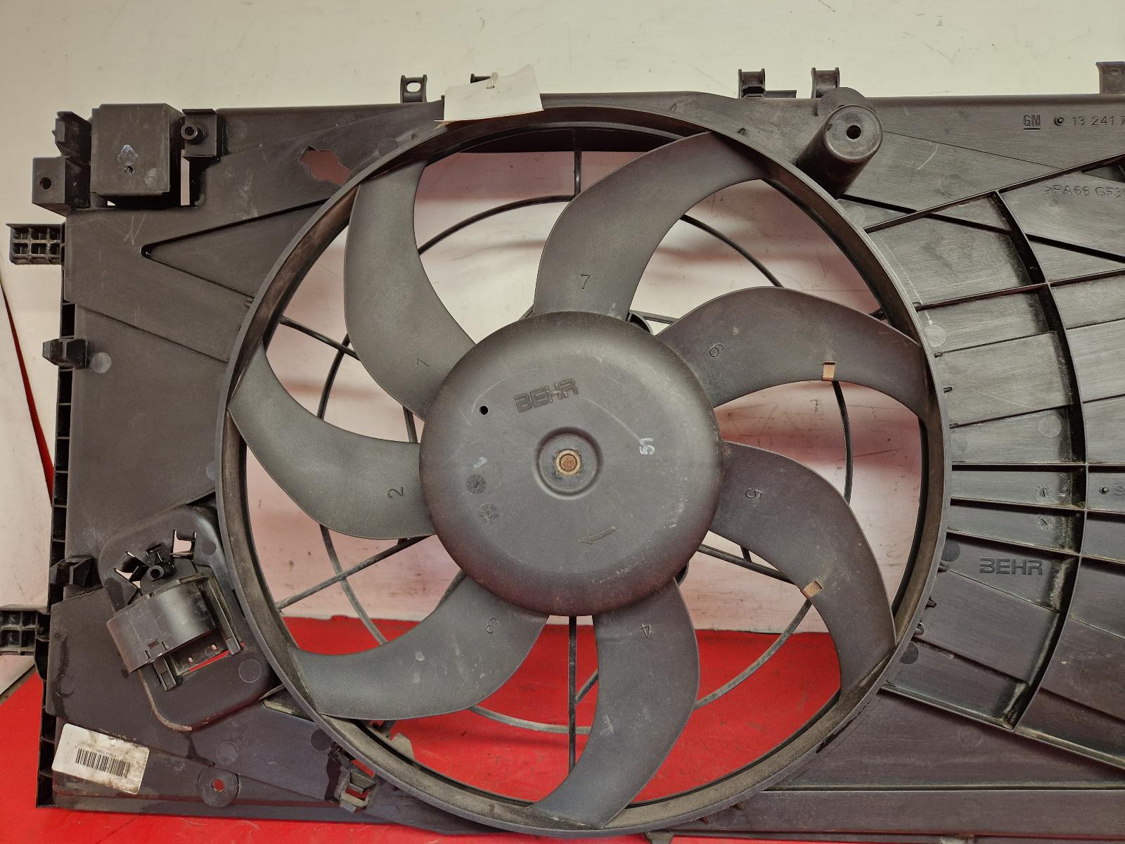 Engine Cooling Motor Insignia Vauxhall 2011