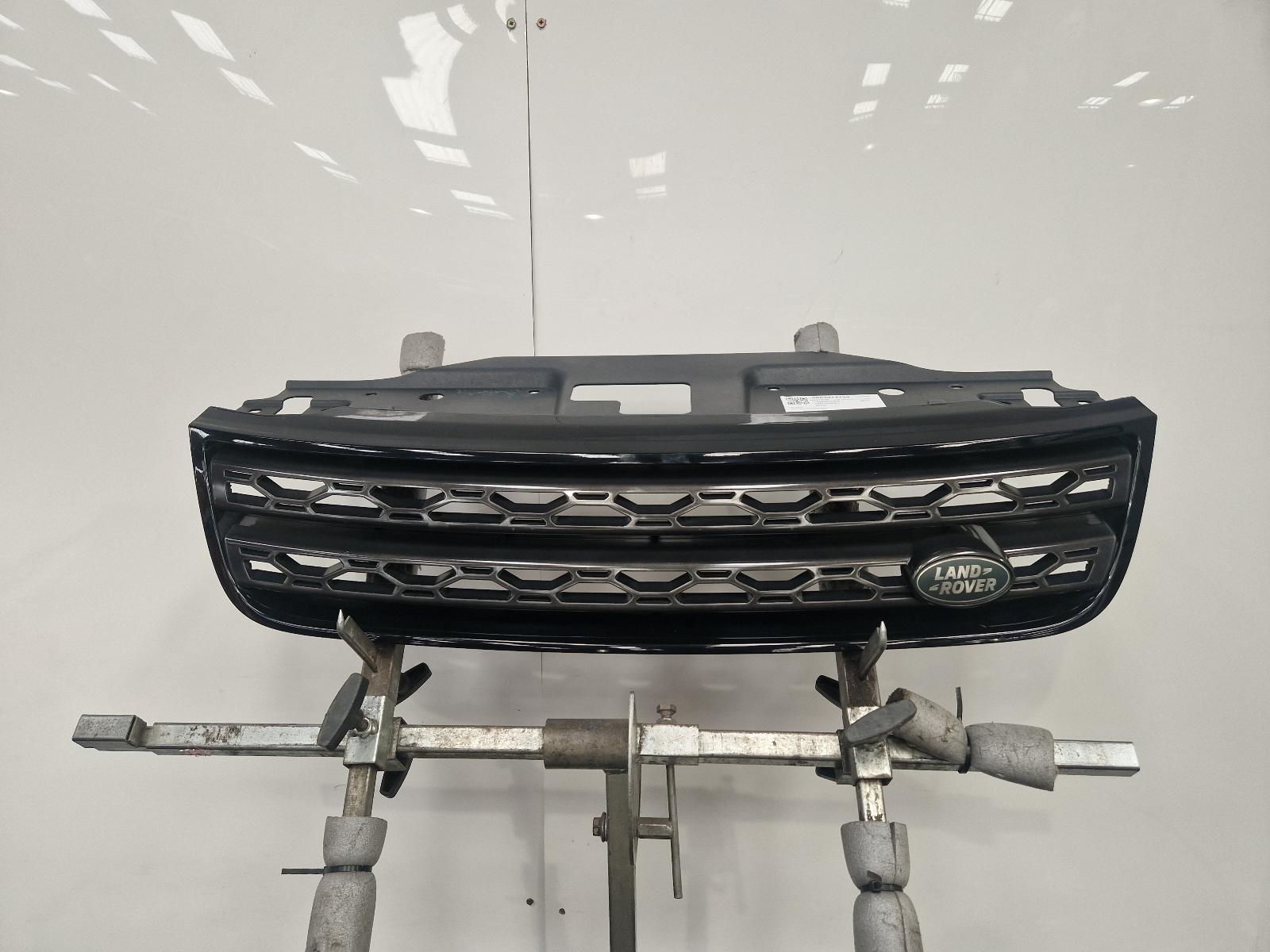 View Auto part Grille Land Rover Discovery 2017