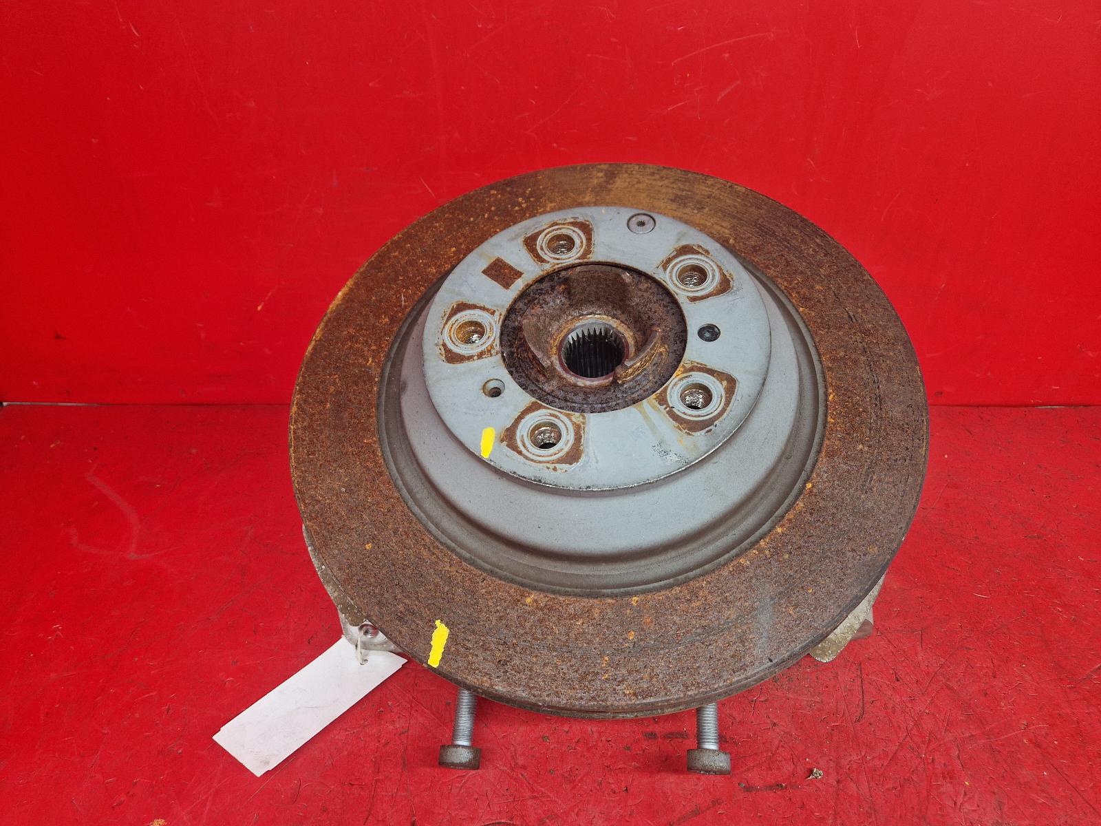 View Auto part RR Hub/Stub Axle Assembly Audi E-tron Gt 2023