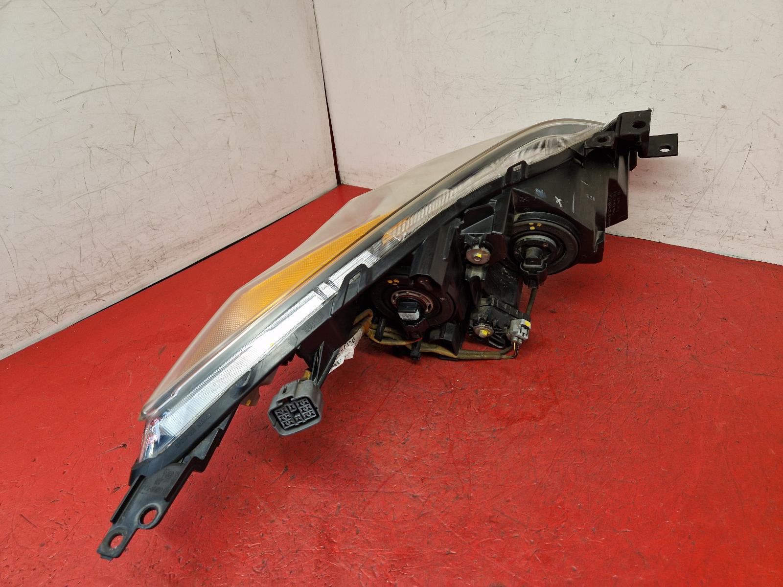 L Headlamp 3 Mazda 2010 