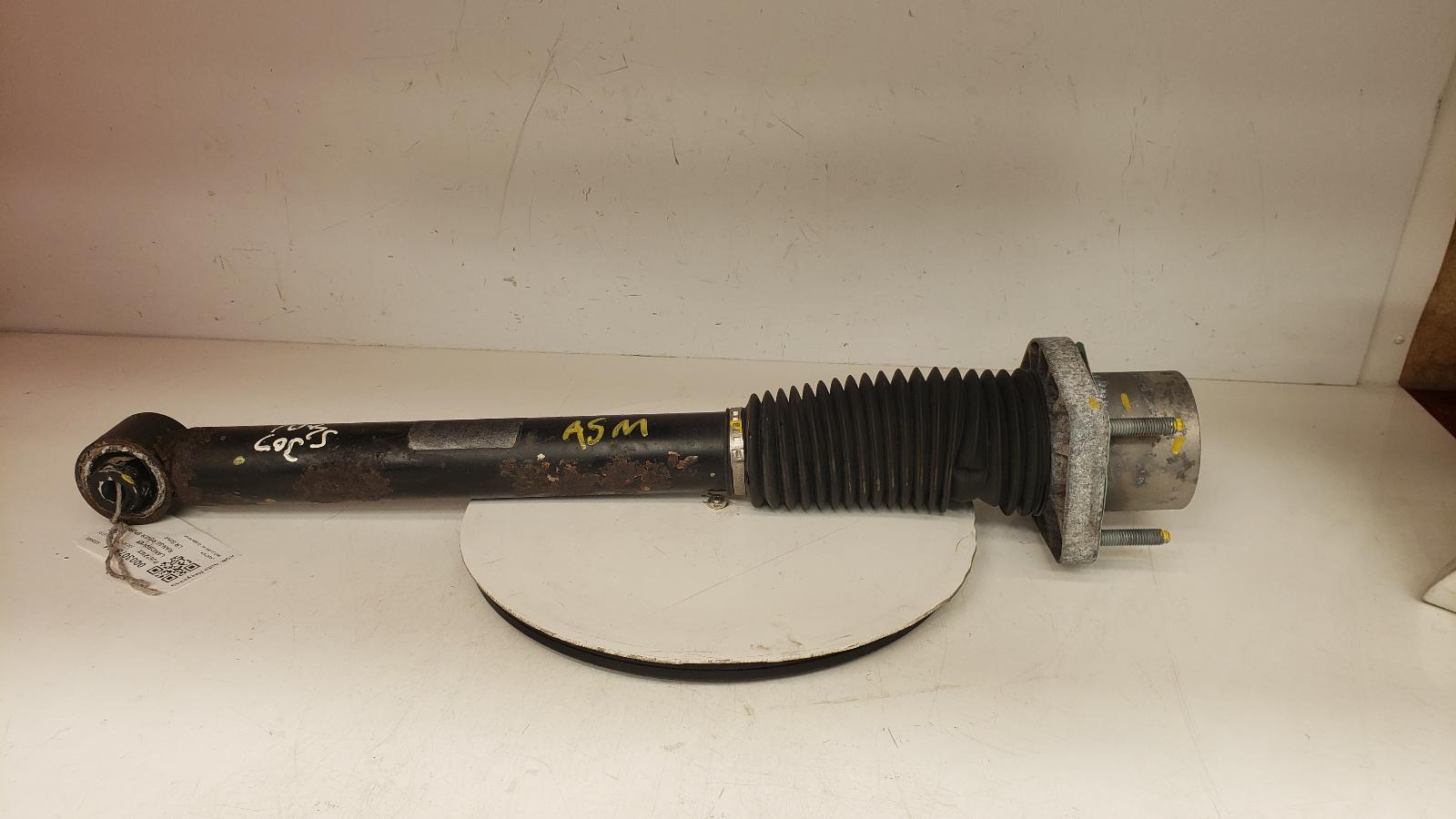 View Auto part LR Strut Land Rover Range Rover Sport 2017
