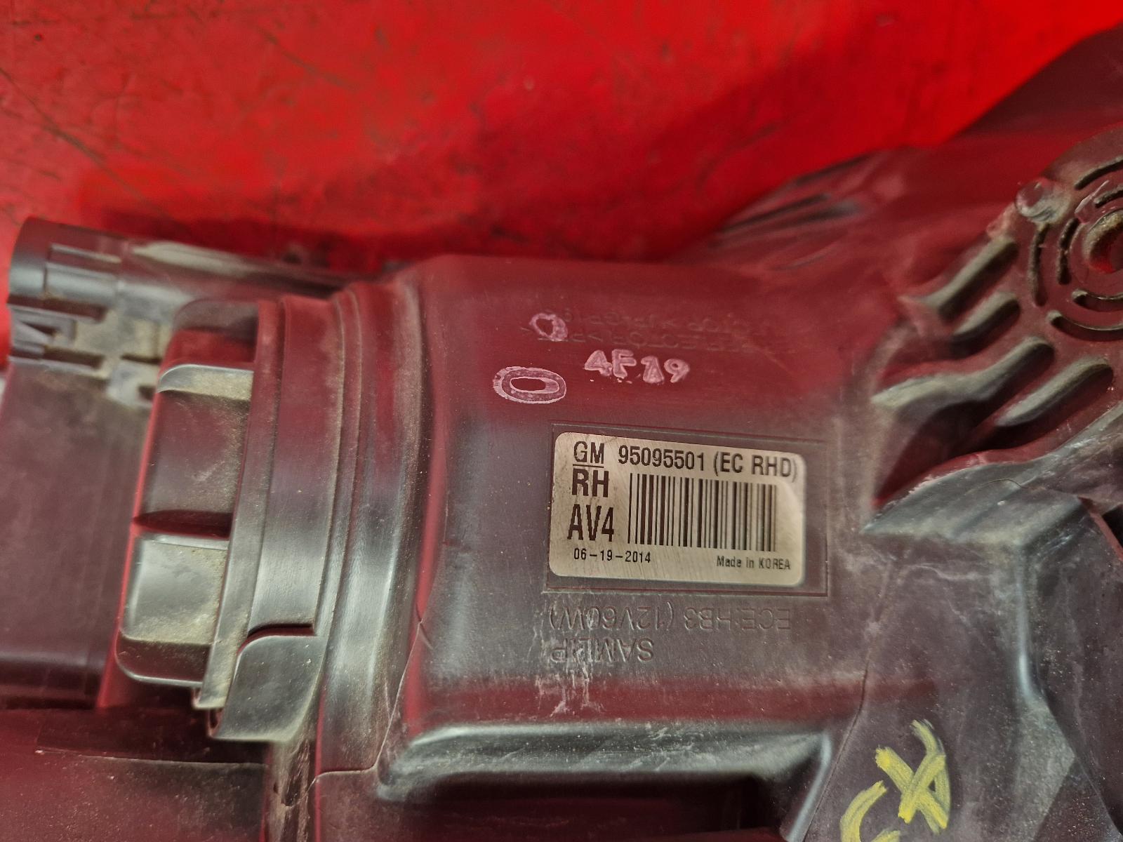 R Headlamp Mokka Vauxhall 2014