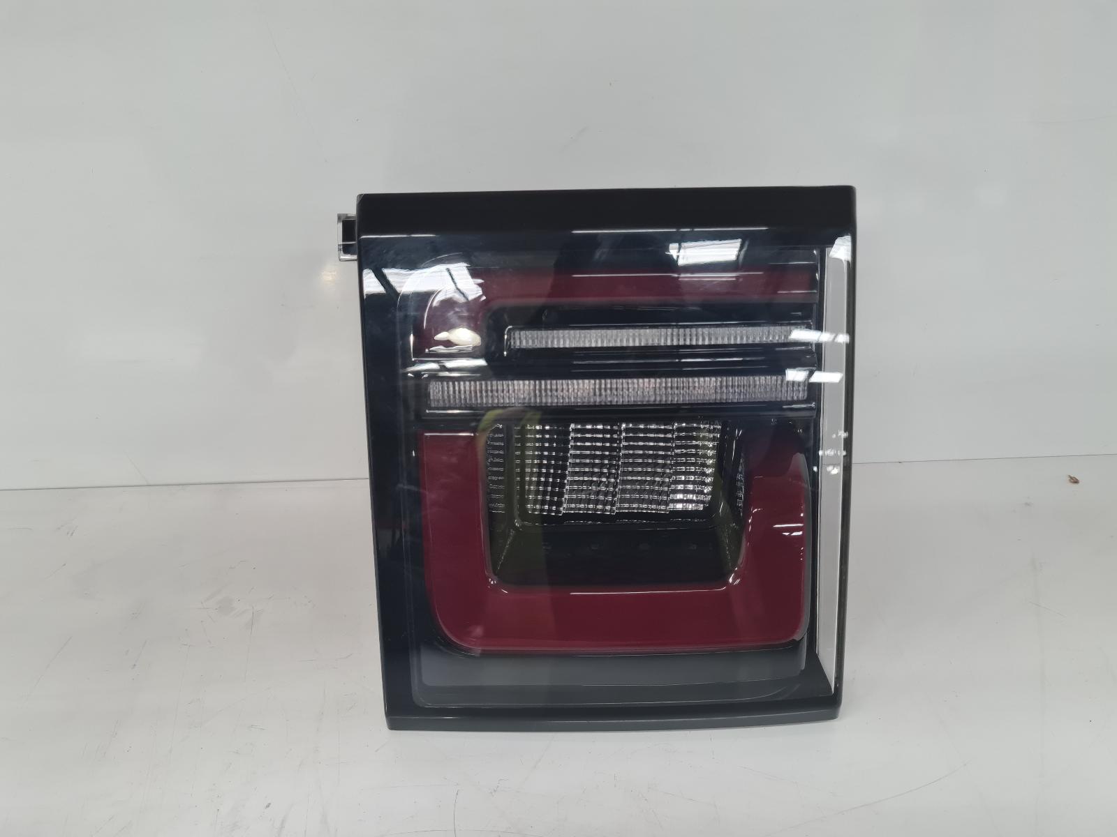 View Auto part R Taillight Land Rover Discovery Sport 2020