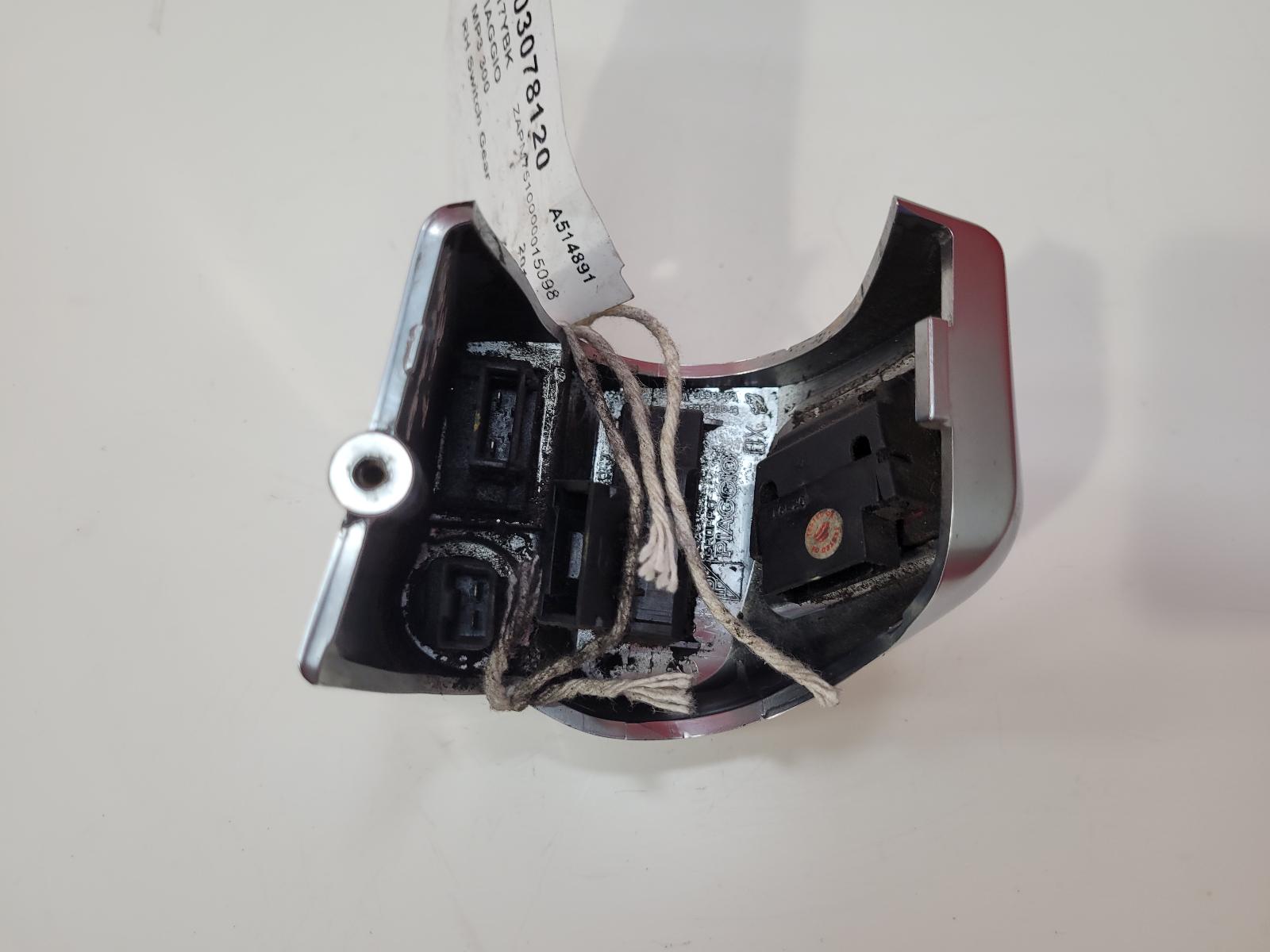 RH Switch Gear Mp3 300 Piaggio 2017 