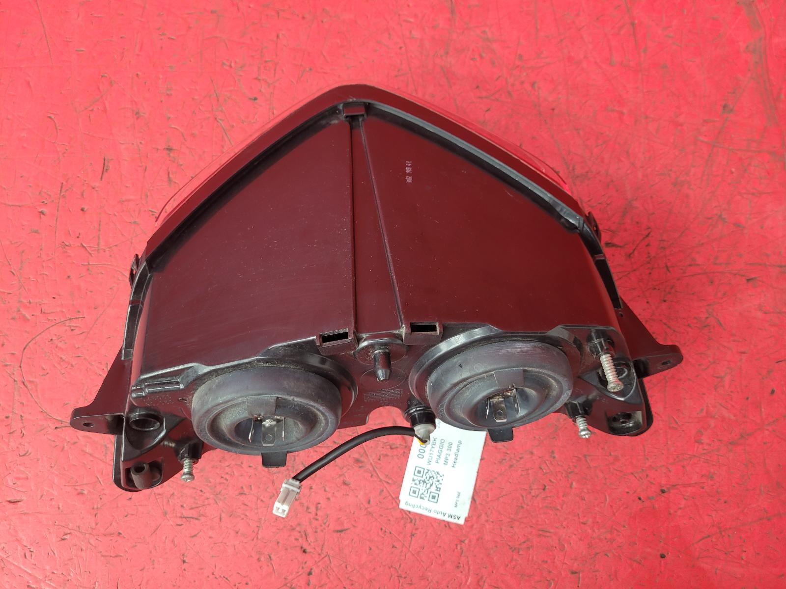 Headlamp Mp3 300 Piaggio 2017