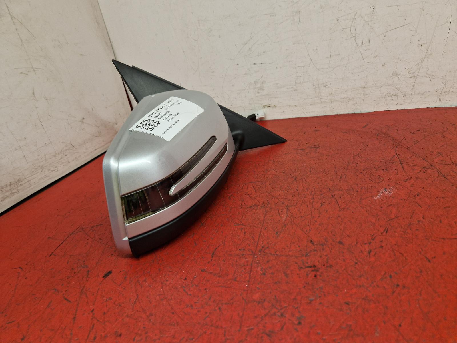 R Door Mirror C Class Mercedes 2011